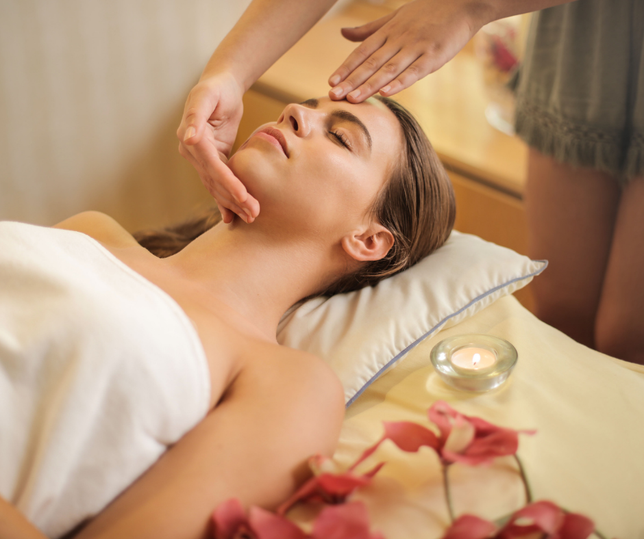 Season 1, Episode 26: Deep Dive into Gua Sha &amp; Facial Reflexology with Jackie Van Ruler 