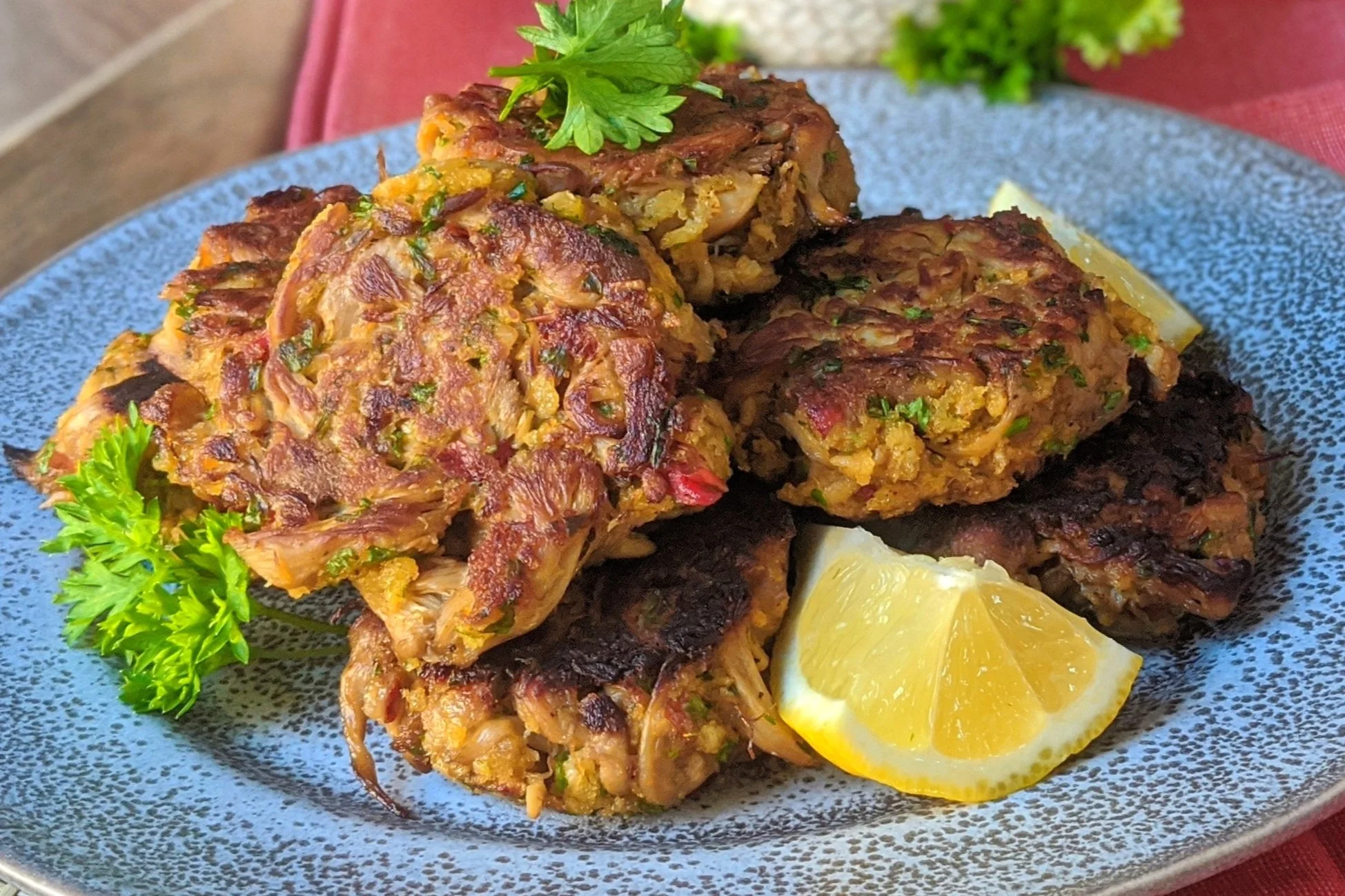 Lion’s Mane ‘Crabcakes’ with Garlic Aioli