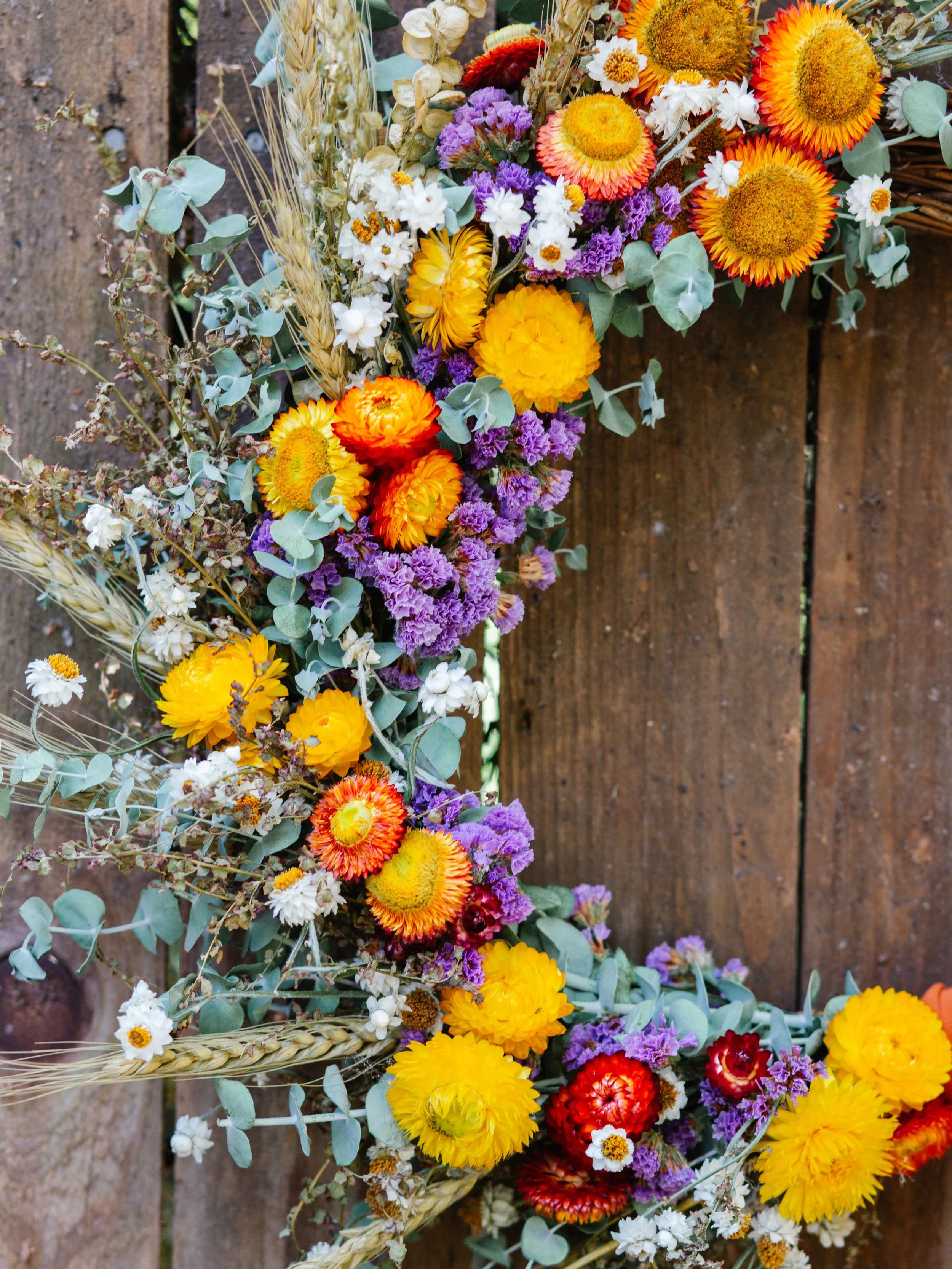 IT&rsquo;S NOT JUST ME! Apparently, you all are ready for fall. 

Our Dried Floral Wreath Workshop is filling quickly, and we&rsquo;re getting close to a full barn.

We&rsquo;re fixing&rsquo; to spend the morning with Brenda Rinard of @brendasmidtown