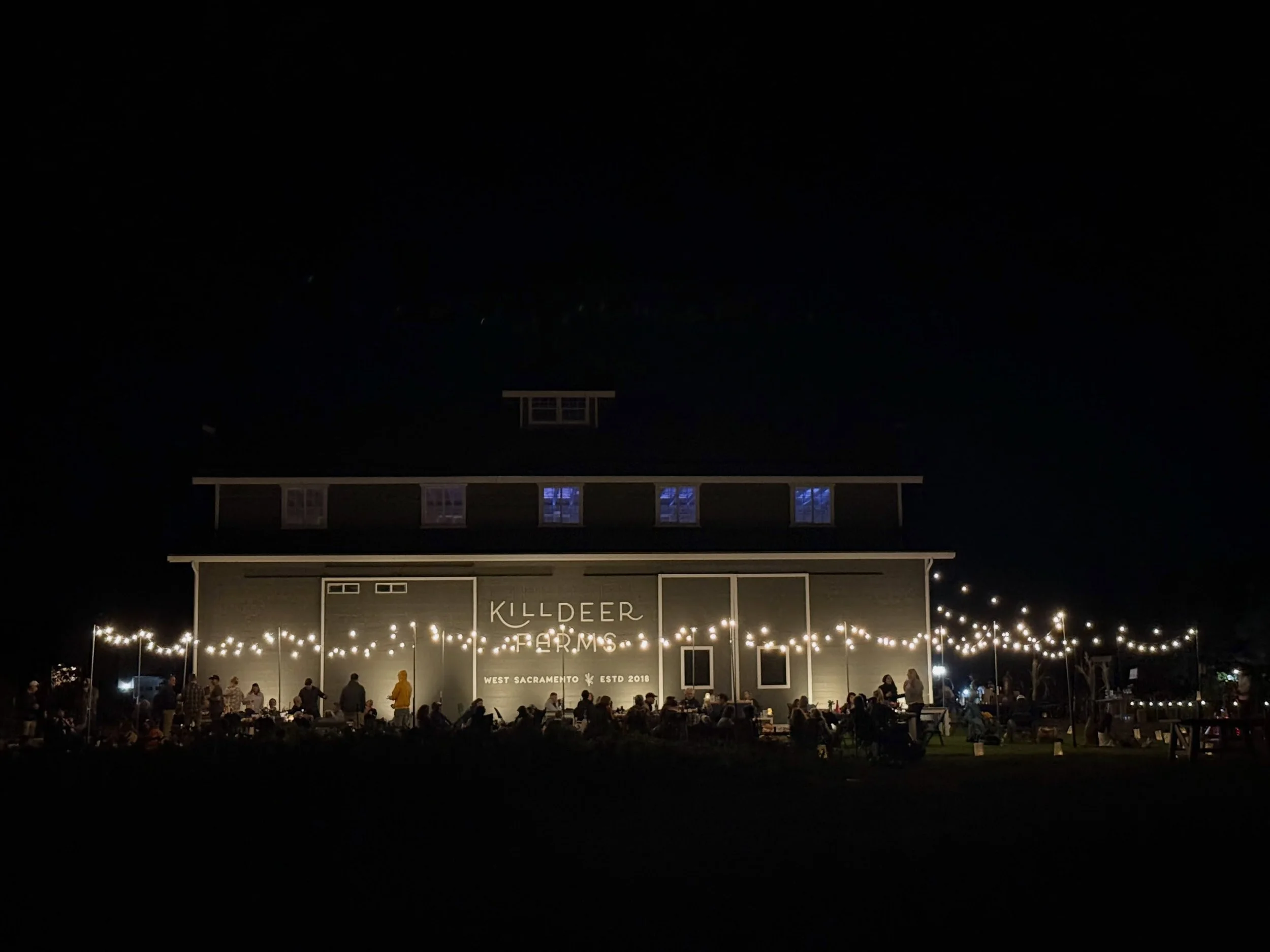 TIME TO CHILL. There&rsquo;s something particularly good about the farm in October.

The heat has finally let up. The twinkle lights are coming on before dinner. The pumpkins are adorably merchandised in the barn. The Delta breeze makes the evenings 