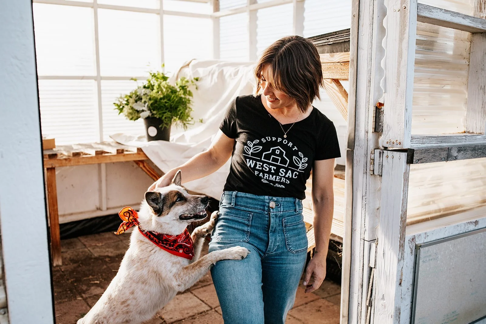 HOW DO I MANAGE IT ALL?! Hot takes:

We have careers. We run a business and a farm. I keep the landscaping mostly alive. From the outside, it may appear that I have my act together.

So, today I am revealing my secrets to success:

1. Invest in face 