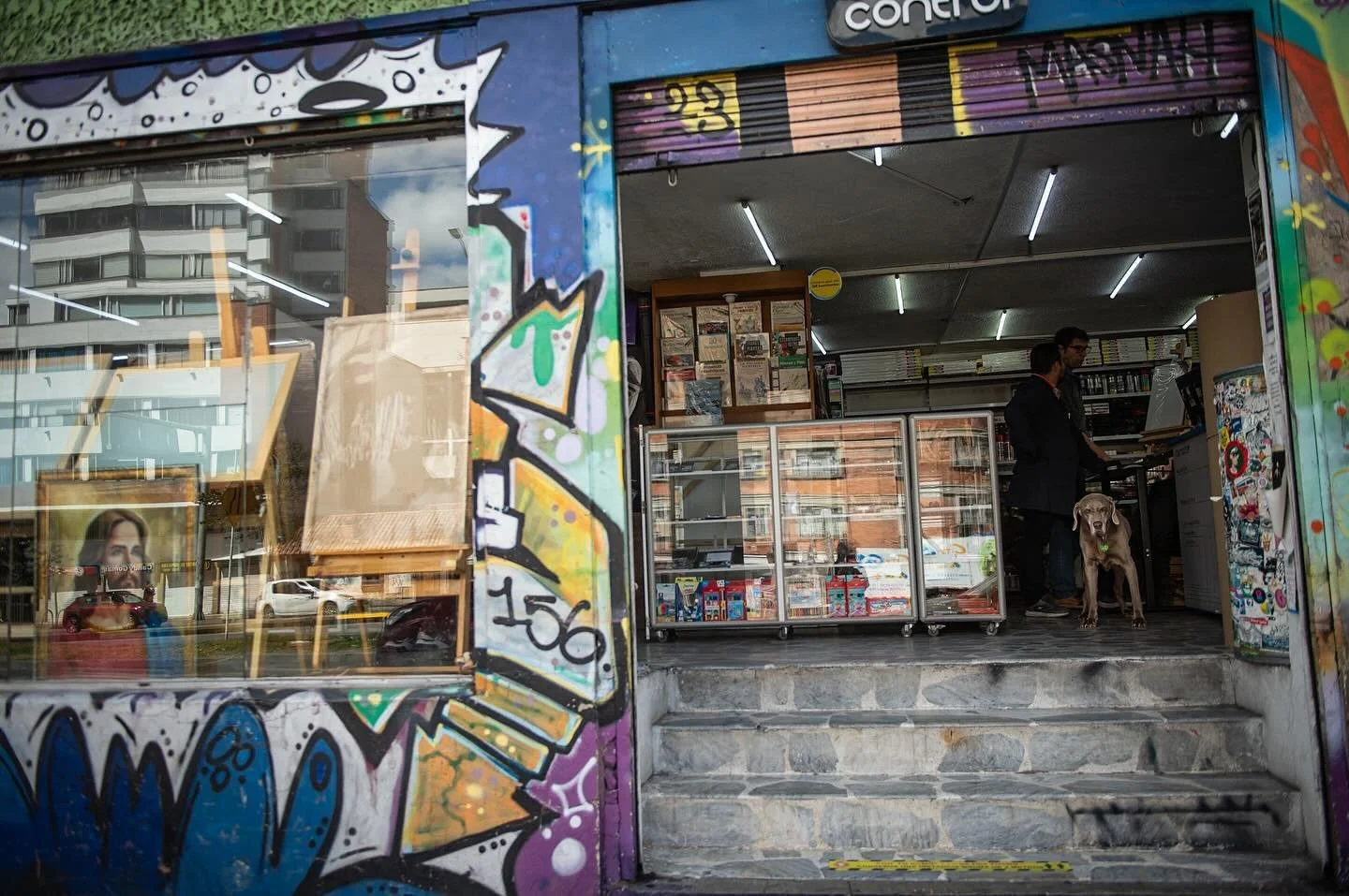 El fin de semana de #fotomaraton @fotomuseo.oficial  fue la excusa perfecta para tomarle el pulso a la maravillosa #bogota 

#colombia #travel #street #urban #urbanlife #home #homesweethome #vidadebarrio #life #dailylife