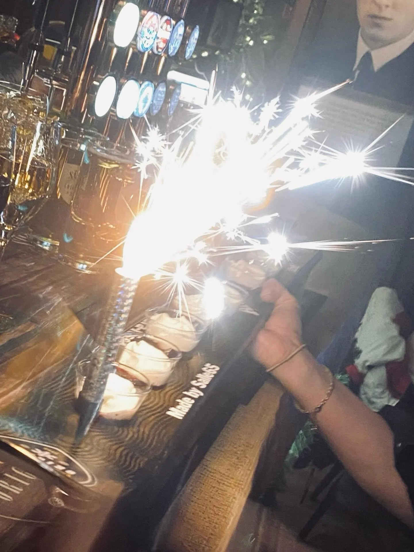 Vilken h&auml;rlig vecka vi har framf&ouml;r oss! P&aring; torsdag &auml;r det s&auml;songspremi&auml;r och d&aring; k&ouml;r vi vinterns f&ouml;rsta Afterski🍻. Afterski blir det &auml;ven fredag och l&ouml;rdag 🥳🙌. 
Lunch serveras fredag och l&ou