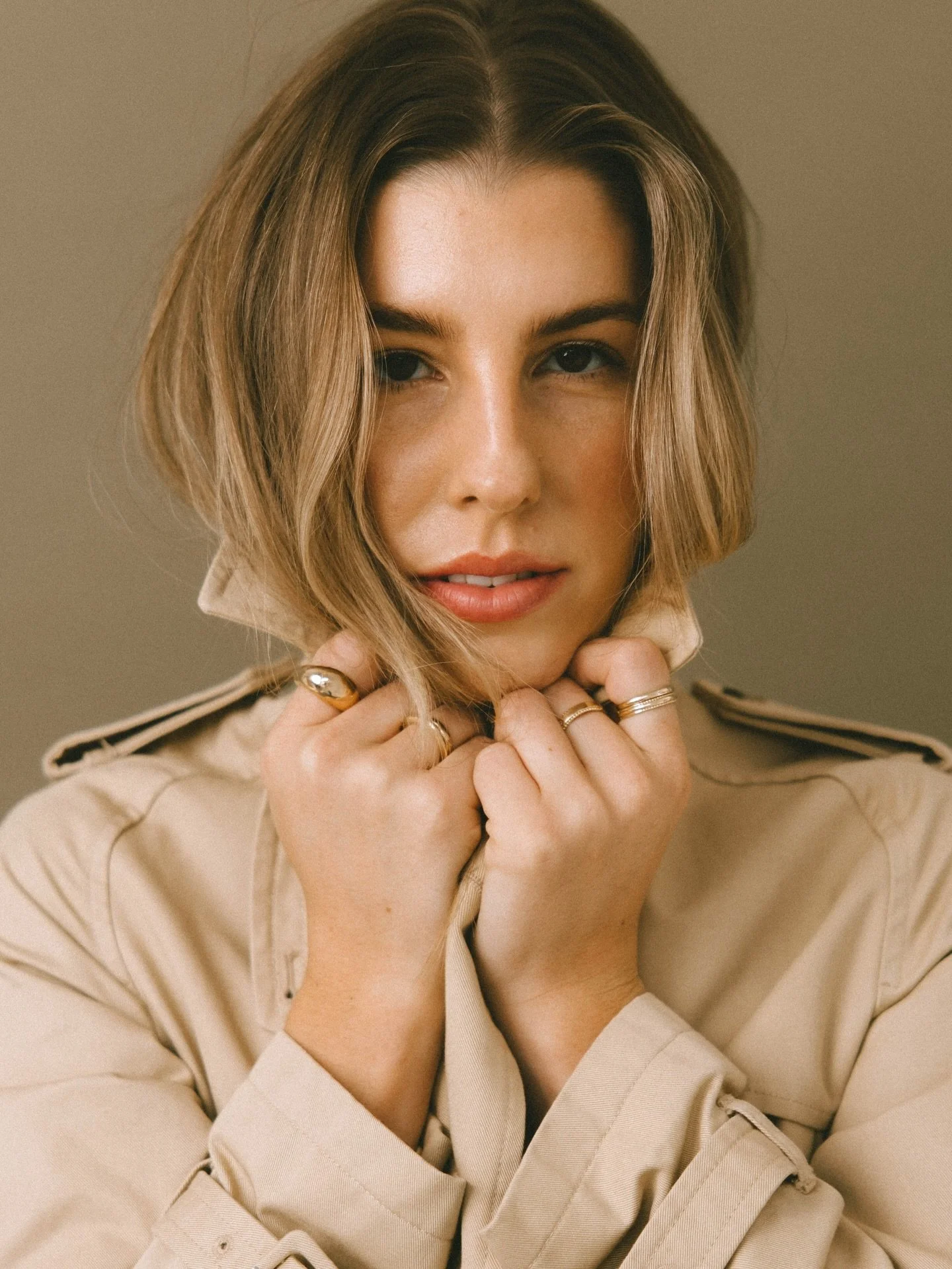 Some more favorites from the studio with @hannahraefaulk 

Studio: @drmmstudio 
Gear: Canon R5ii with the 24-70mm