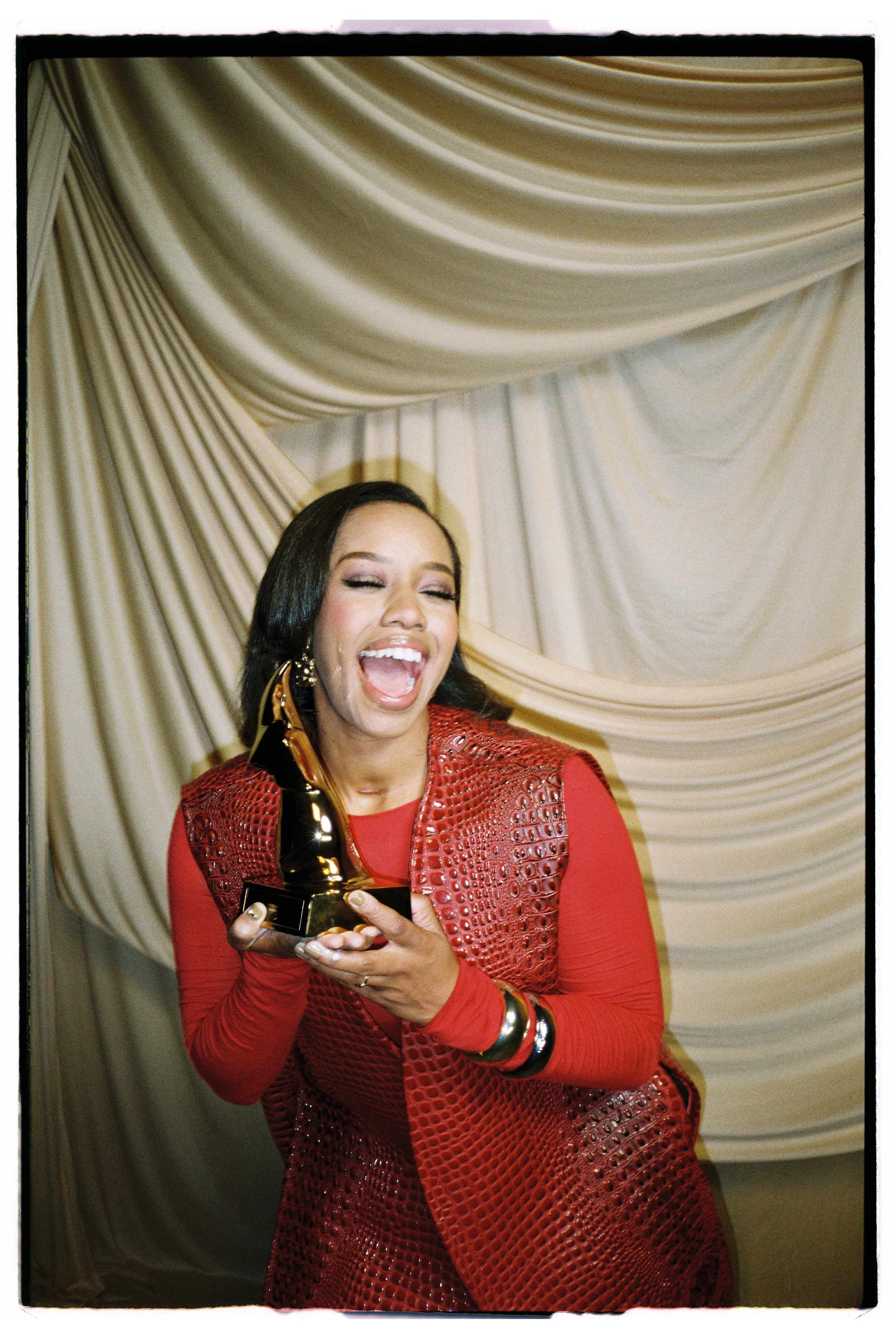 DD_3451_Gold 200_374813-R1-047-22.jpg