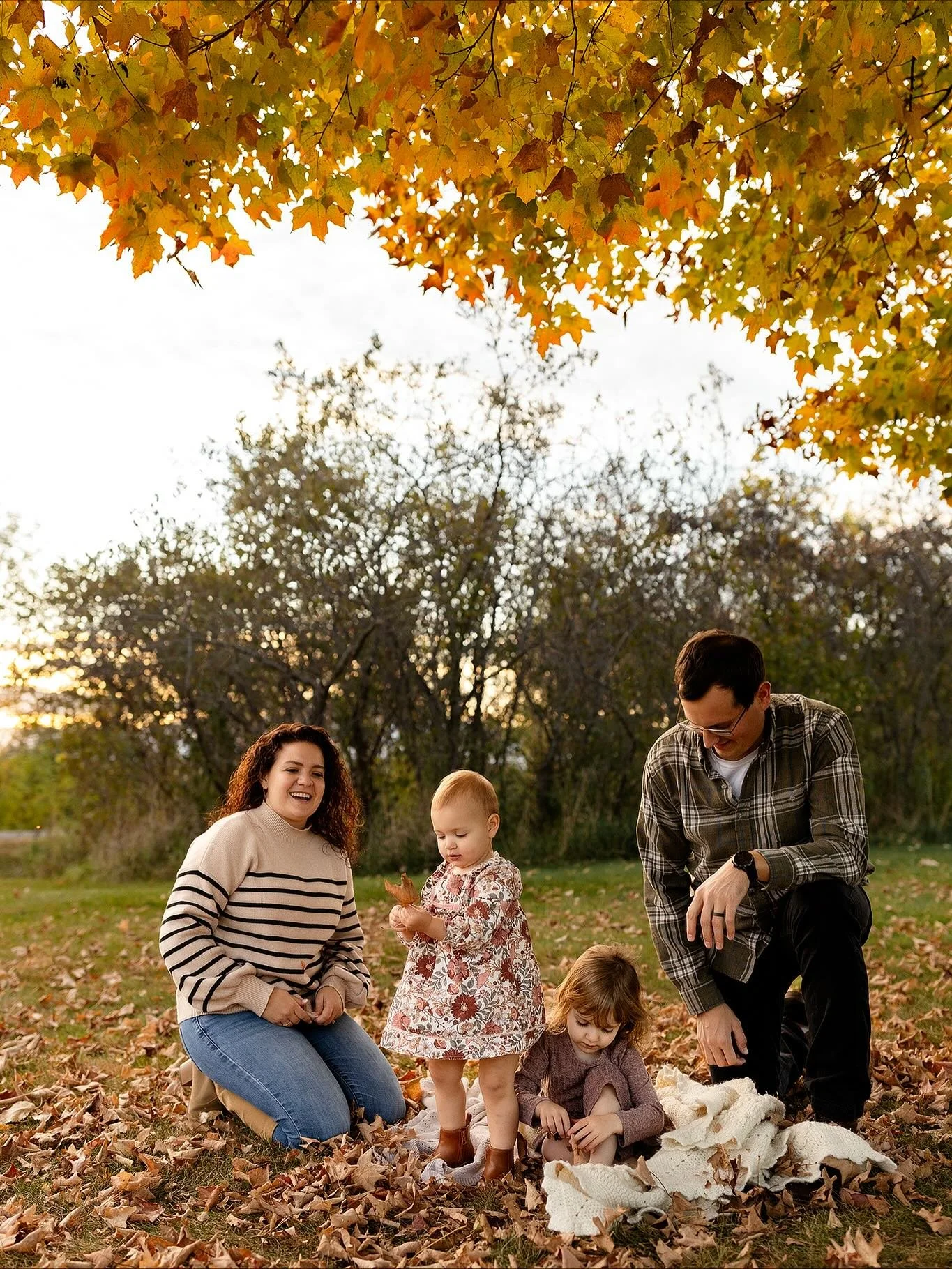 Time to settle in

Time to settle into the slowness that Fall brings and Winter welcomes 

It may not be a time of growing and huge change but a season of rest, nourishment, and fine tuning 

I hope you are kind to yourself this season and listen to 