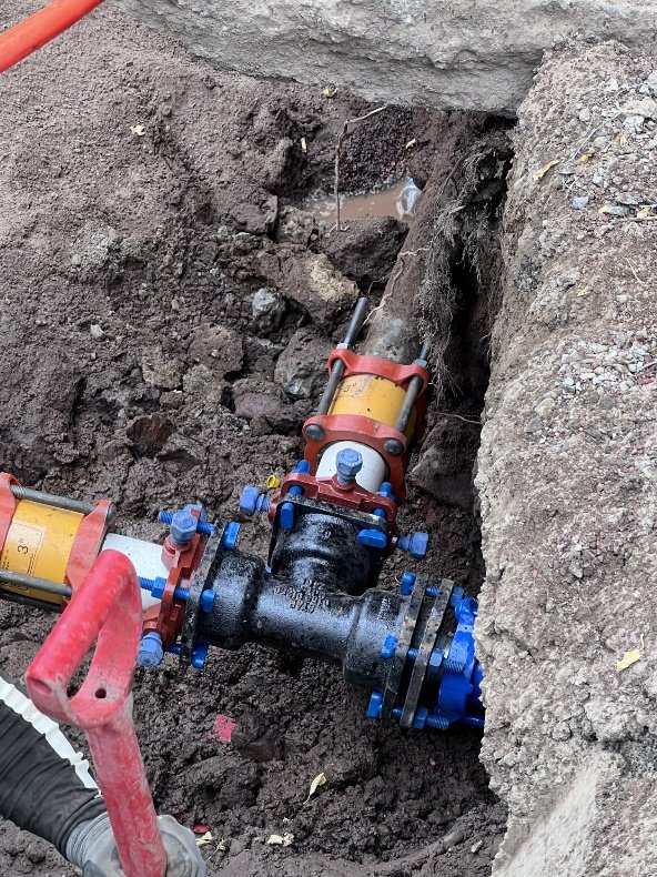 A valved juncture in the new pipeline