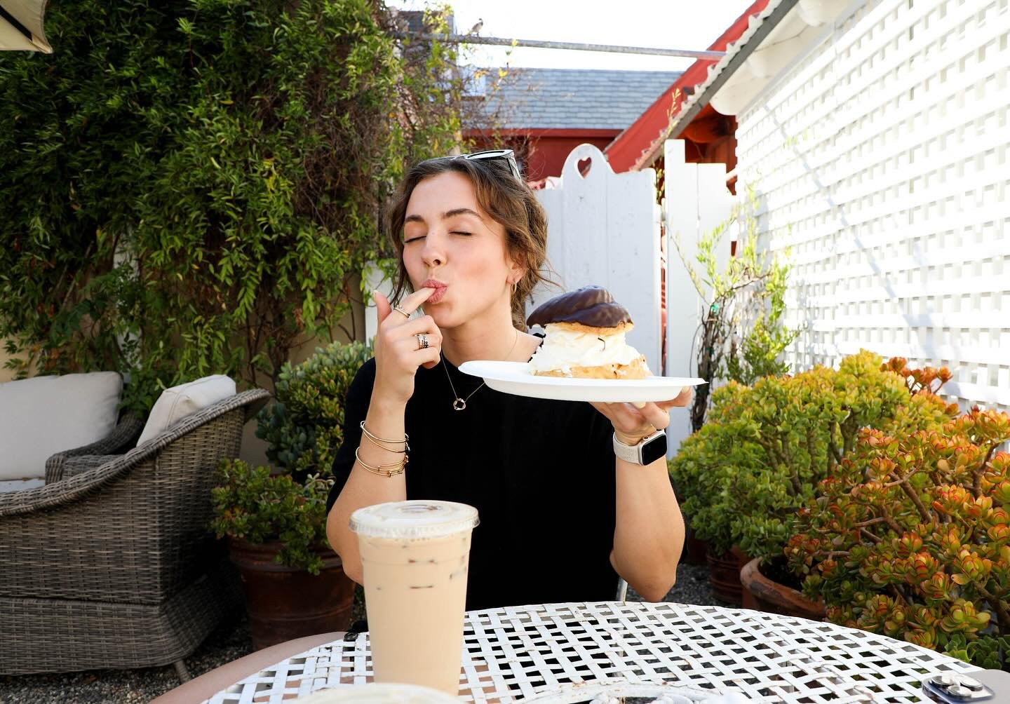 My only thought in this moment, &ldquo;how do I eat this before my bf does?&rdquo; 
Here&rsquo;s the thing: balance means having your protein and greens&hellip; and also occasionally making room the dessert that requires two hands and a strategy 😂
S