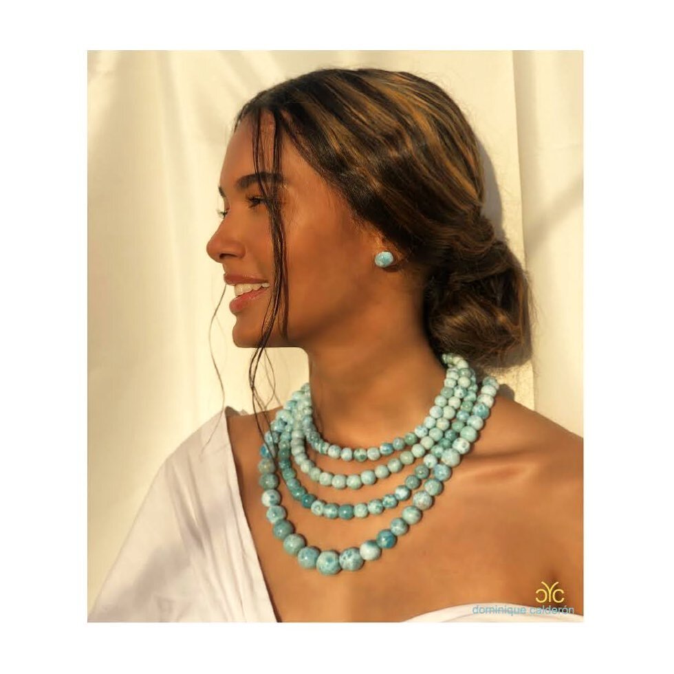 En la Gratitud est&aacute; la Felicidad 💙

Gracias por las sonrisas, por la energ&iacute;a que nos inspira y la fuerza que nos motiva  seguir adelante #HappyThanksgivingDay

En la foto: Collares en cuentas redondas de Larimar 💧

_____

#dominiqueca