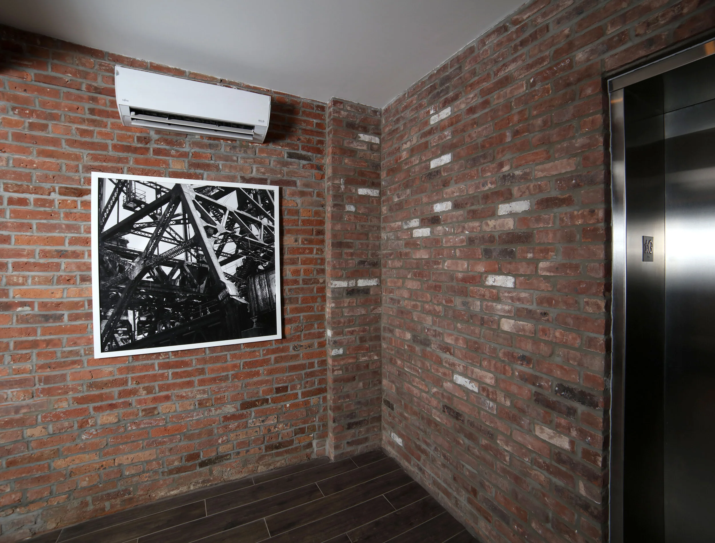 LOBBY ELEVATOR CORRIDOR