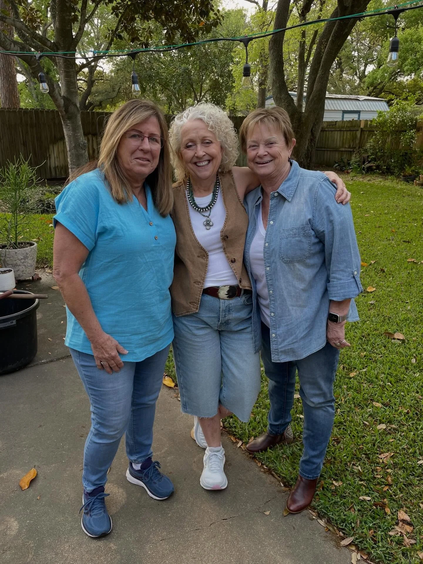 Bayou City Art Festival 03.28.2026
We traveled downtown today, to meet up with Kara Brown, at The Bayou City Art Festival.  I hadn&rsquo;t been in so many years, that I can&rsquo;t remember when!
The weather was beautiful, and seeing all the amazing 