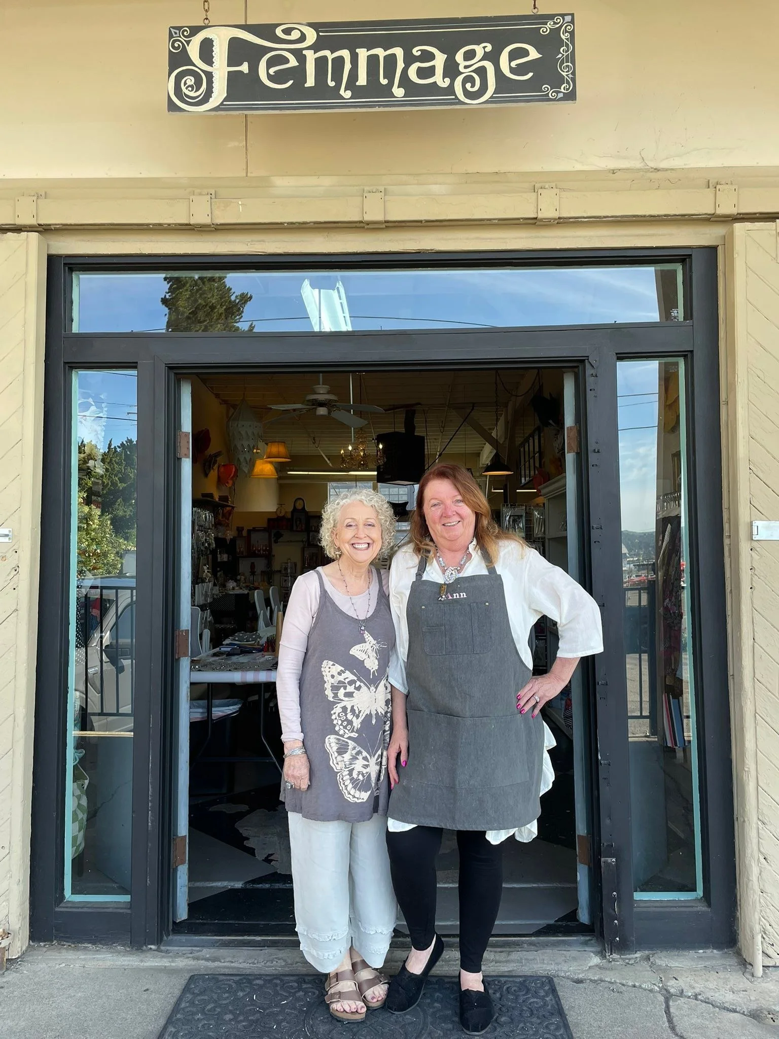 My time in California began with my friend, Ann Hammes, who owns a gorgeous shop in Benecia, in the historic Benecia Arsenal area.  I taught two classes, the &lsquo;Mark in Time&rsquo; Necklace &amp; the &lsquo;Encrusted Cuff&rsquo;. We had a great t