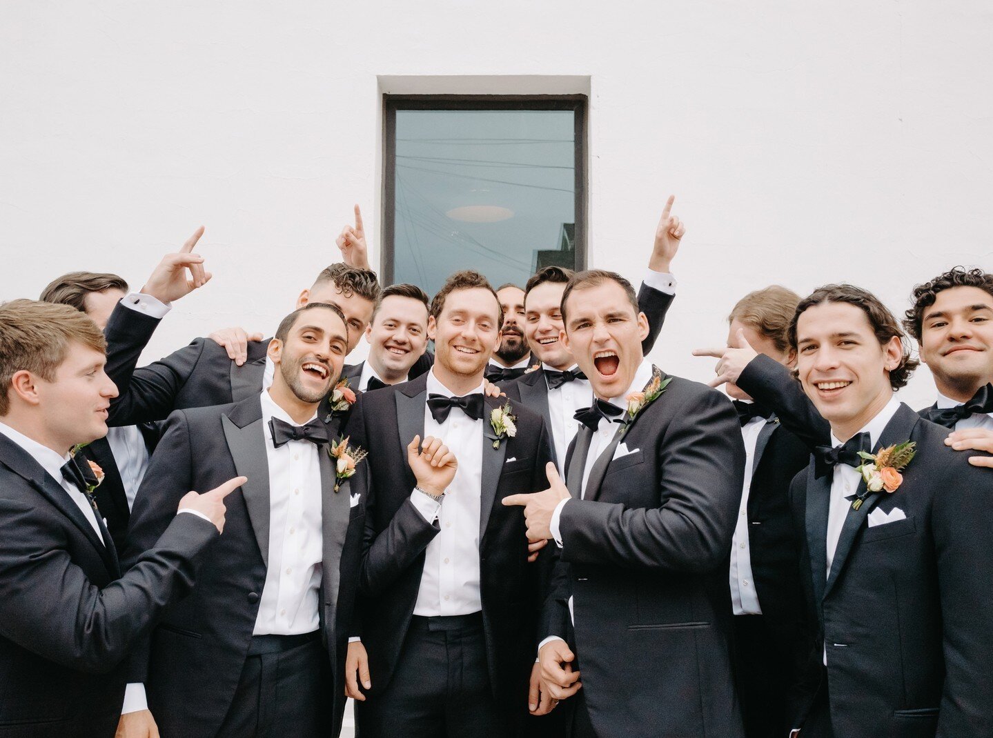 Bridal party looking 💪⁠
⁠
📸: @alexisdimmer_