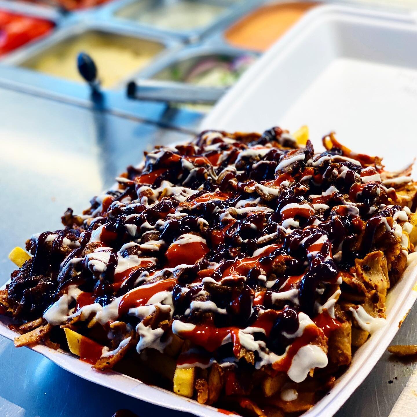 Our Delicious SNACK PACKS are available all weekend... even on public holidays! 
#kebabs #hsp #halalsnackpackappreciationsociety #halalsnackpack #queensbirtbday