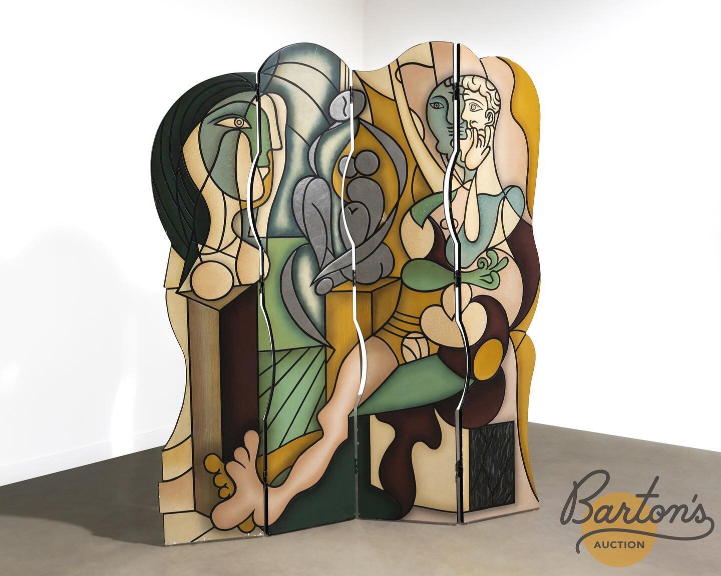 Picasso would be proud of this one. You can now bid on this super cool lacquered screen on @liveauctioneers. Follow the link in our profile and be sure to FOLLOW us for all future updates !