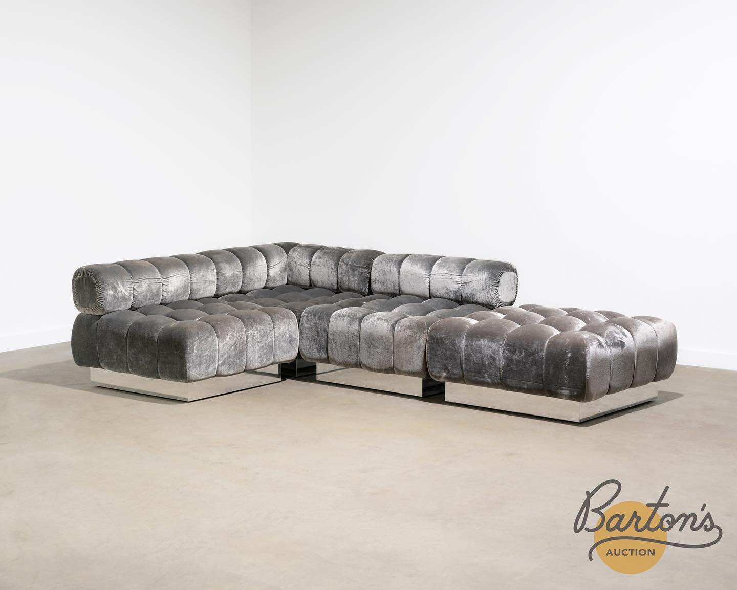 Harvey Probber &ldquo;Tufto&rdquo; sofa on a chrome base 😍 Follow the link in our bio to bid now on @liveauctioneers ! Don&rsquo;t forget to click the FOLLOW button !