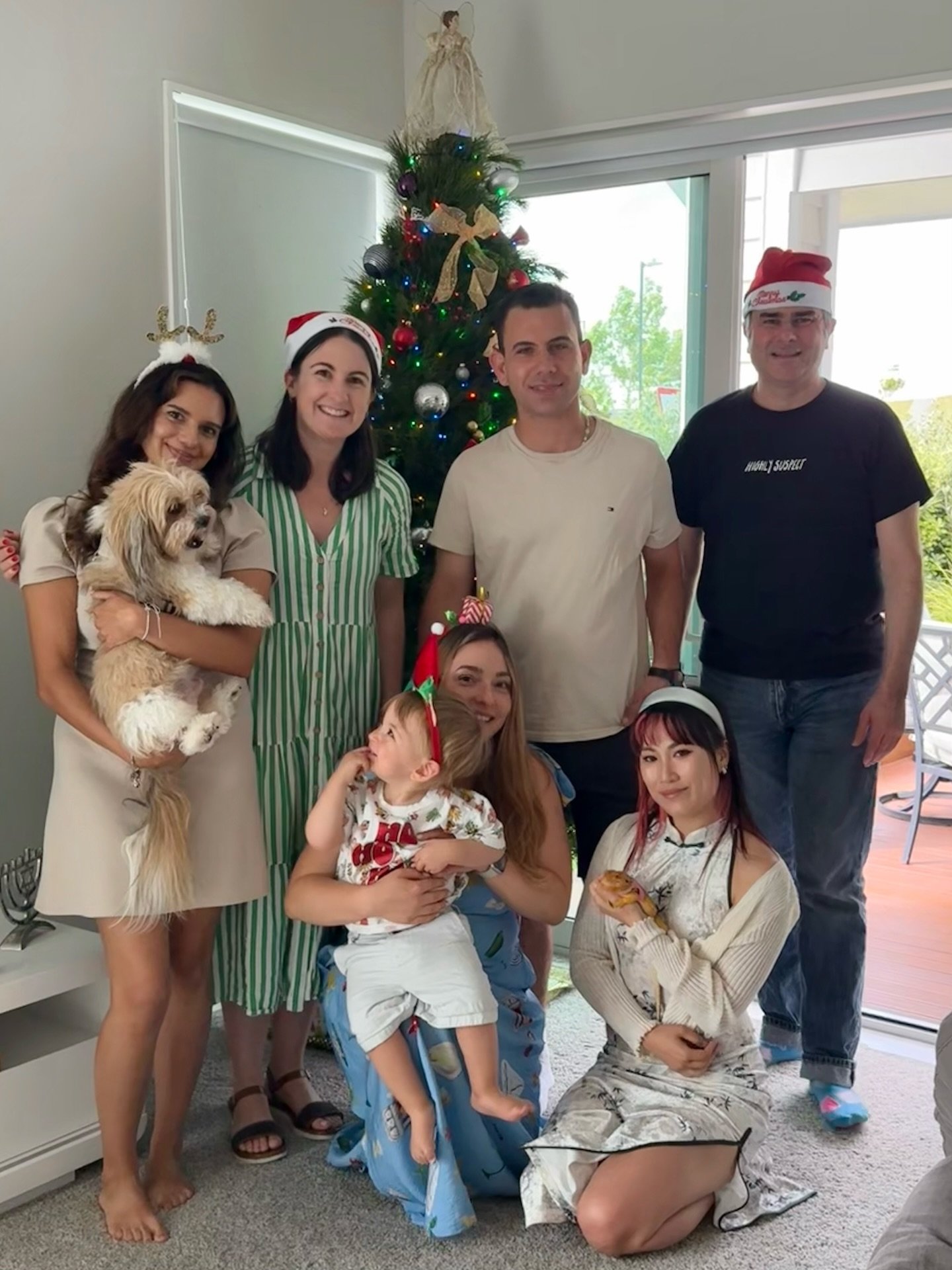 Merry Christmas!! Wishing you all a very happy holiday season and I look forward to moving with you all again in 2026 🎄✨🩰💕