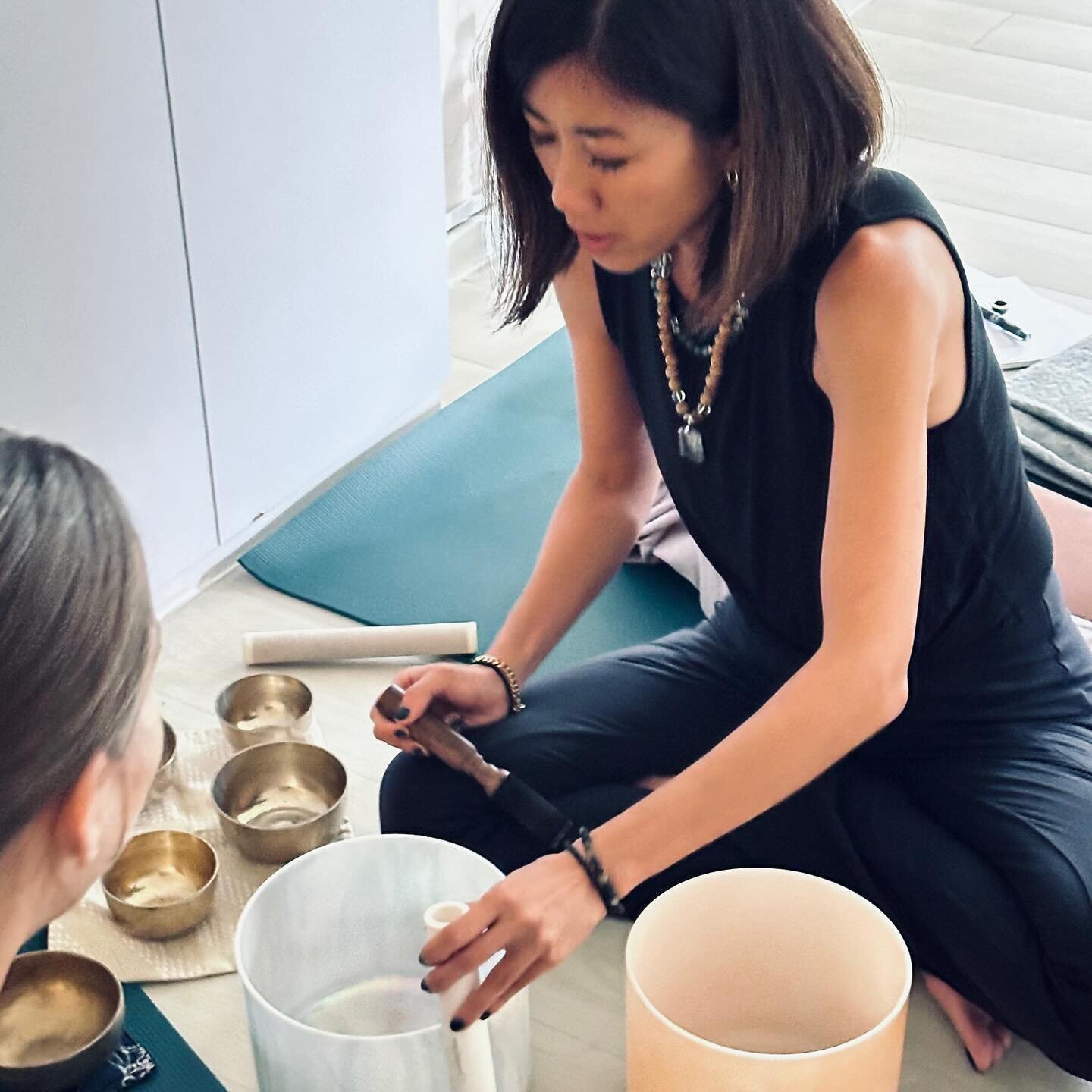 Looking back on my first Singing Bowl Facilitator Training Workshop @yicsingapore earlier this month:
⠀⠀⠀⠀⠀⠀⠀⠀⠀
I believe in the healing power of human connection. Over the past two years, I have been investing my time and energy wisely in building m