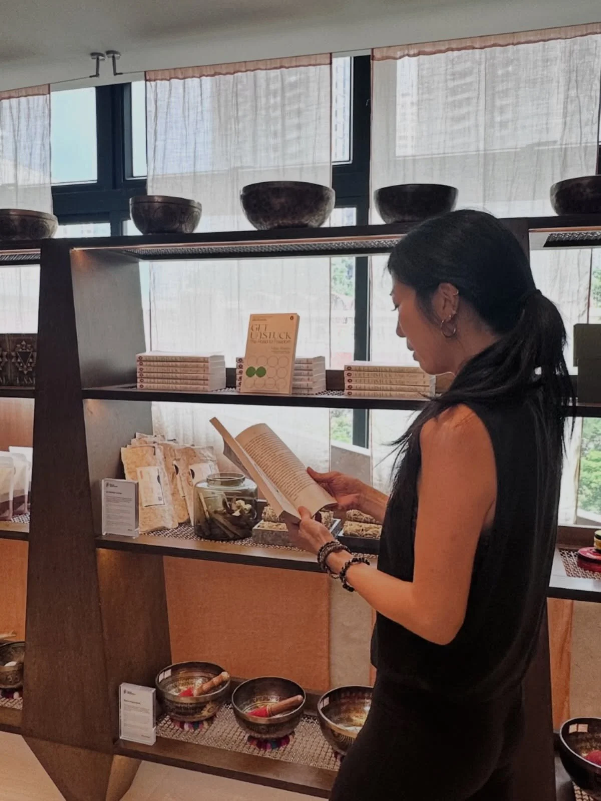 Get UNSTUCK: The Road to Freedom is now available at @futureresonance.sg 

So happy to see the book finding a home in a space that has been part of bringing UNSTUCK&trade; to life through immersive experiences.

#GetUNSTUCK #heal #tapping #soundheali