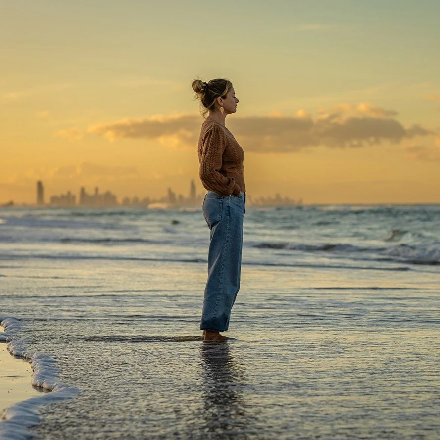 For those of you who don&rsquo;t know me well, here&rsquo;s an intro

I&rsquo;m originally from the UK. I always knew I&rsquo;d live in the sunshine, by the beach&hellip; and now I do &mdash; on the beautiful Gold Coast of Australia. Some things, you