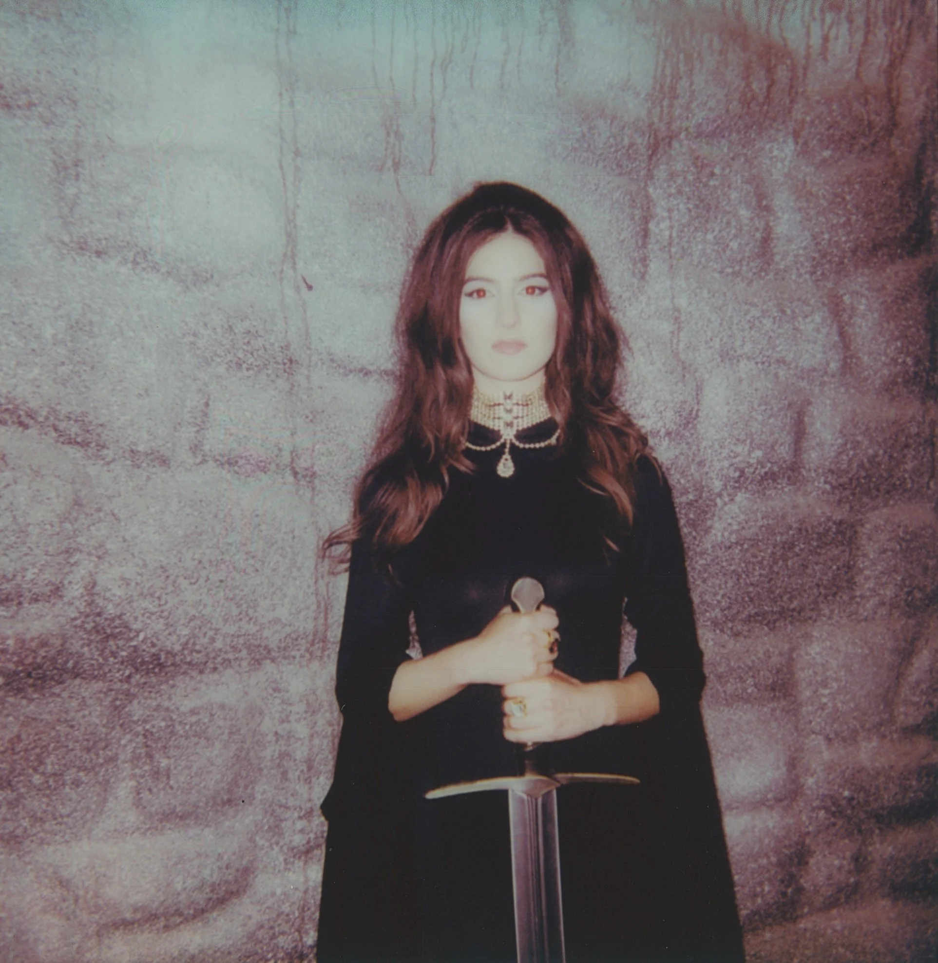 Weyes Blood Twin Flame — AMBAR NAVARRO / DIRECTOR