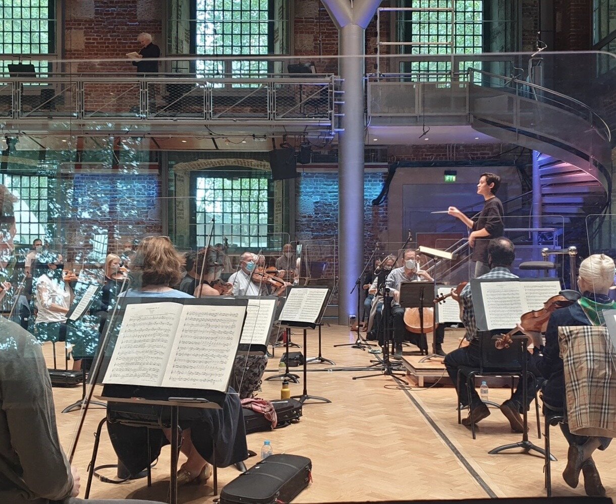 Stephanie Childress prepares the London Symphony Orchestra for Sir Simon Rattle in early September 2020.