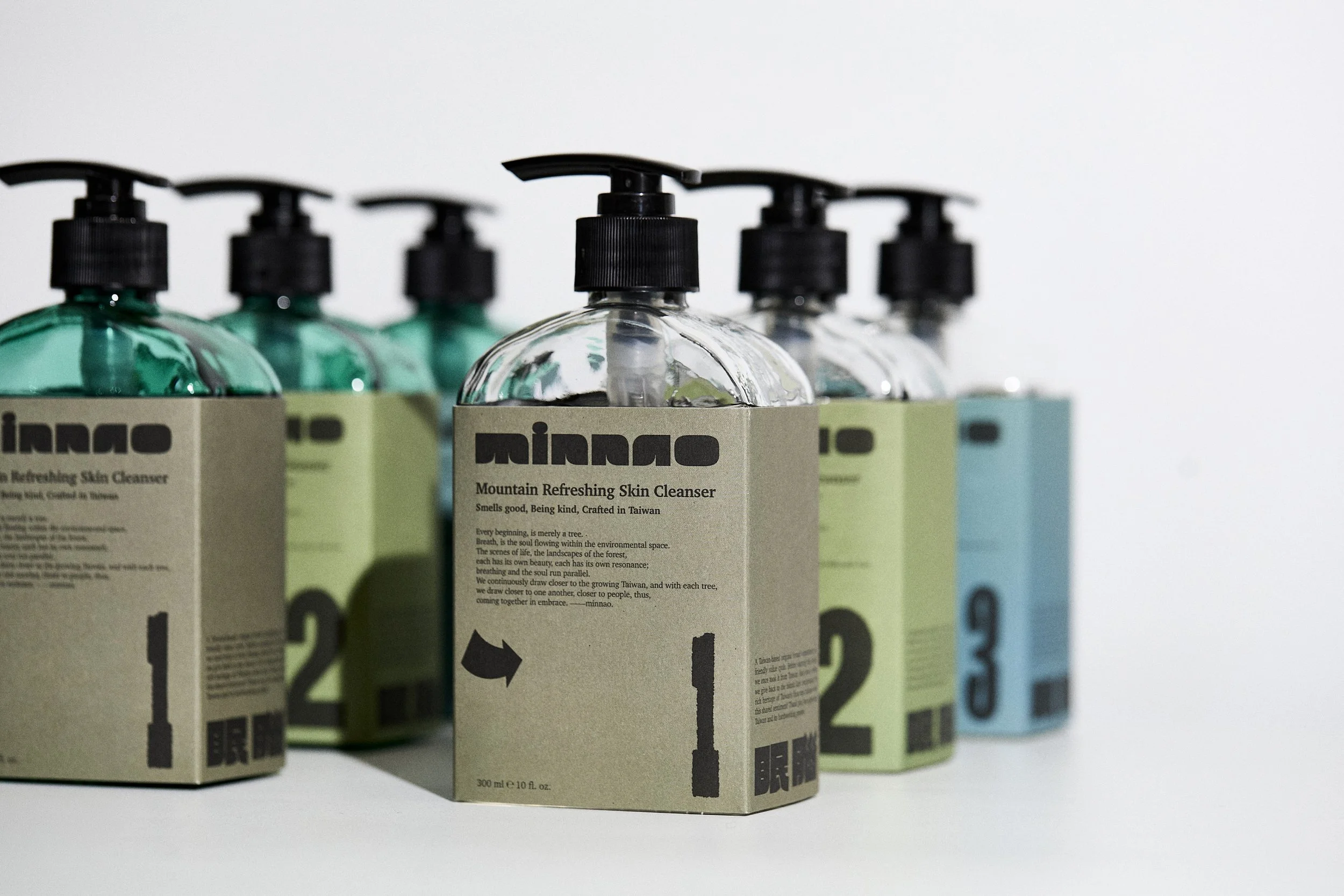 minnao_top_082626_3.jpg