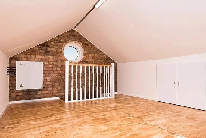 Home battery storage installation Surrey - UK Green Energy Installations