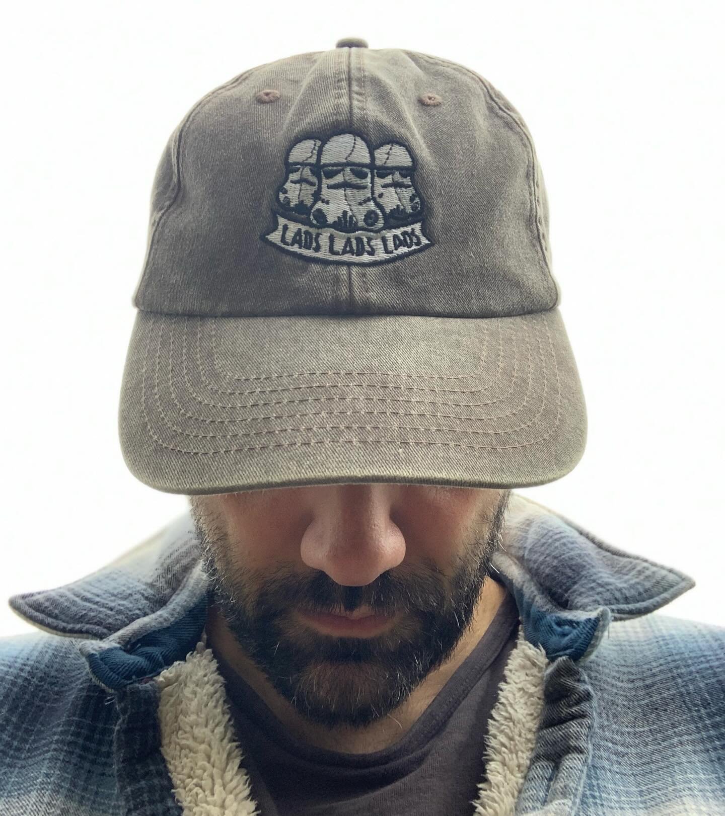 NEW STUFF! 

Keep the cool off your bonse this autumn/winter with these vintage trucker caps featuring my lads lads lads embroidered design.

Other colours available, hit the website to check um&rsquo; out!