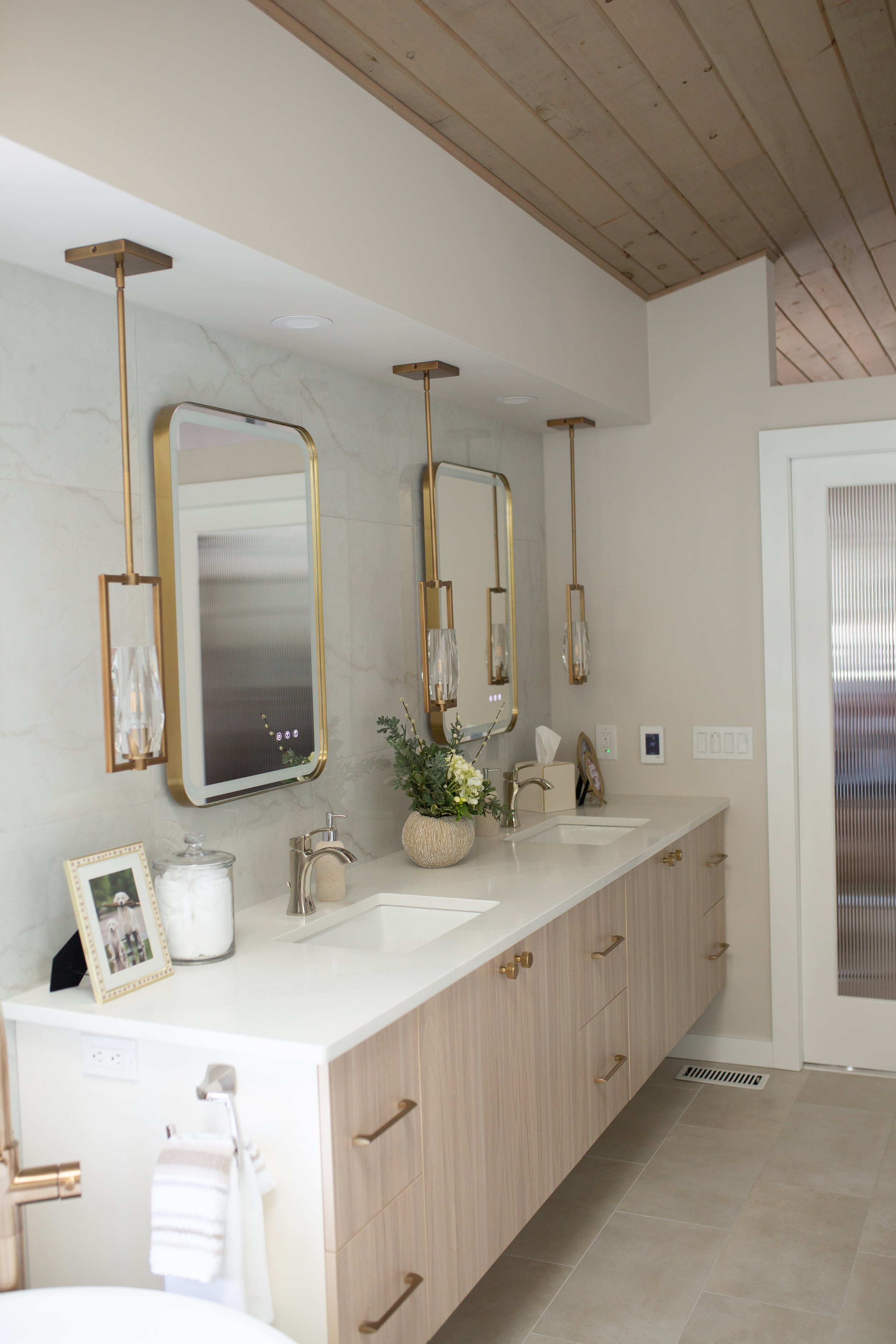 Vibrant Voorhees Primary Bath Reno