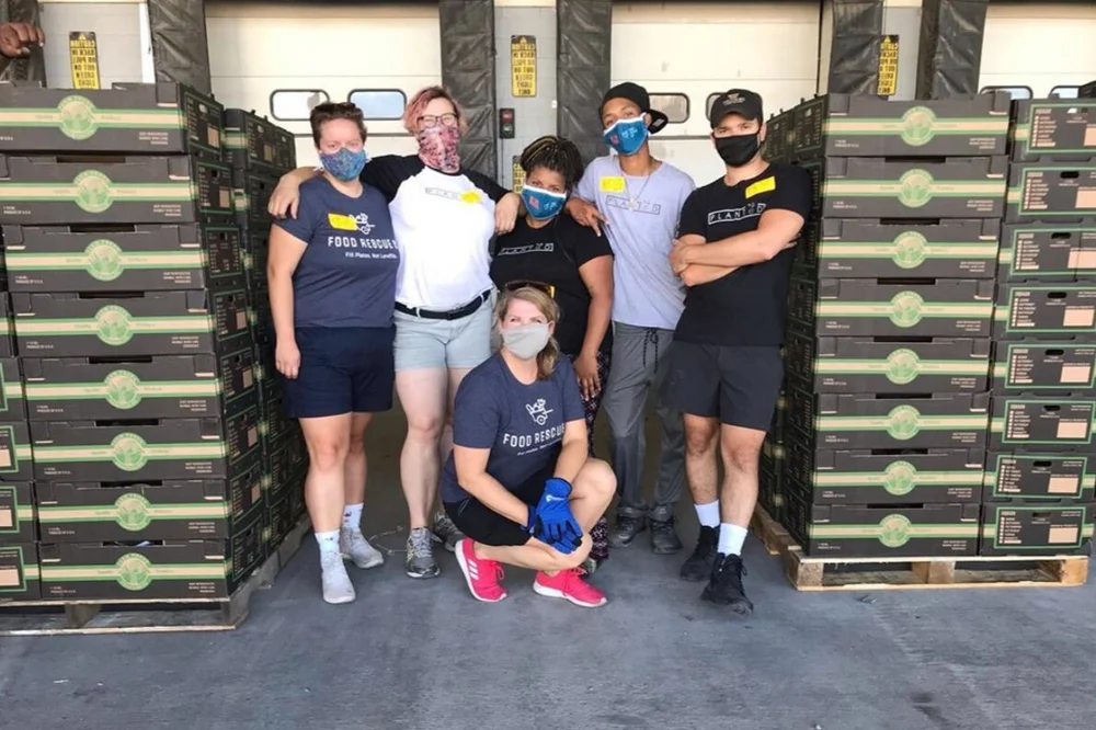 photo+of+staff+volunteering+with+Food+Rescue+US+Detroit
