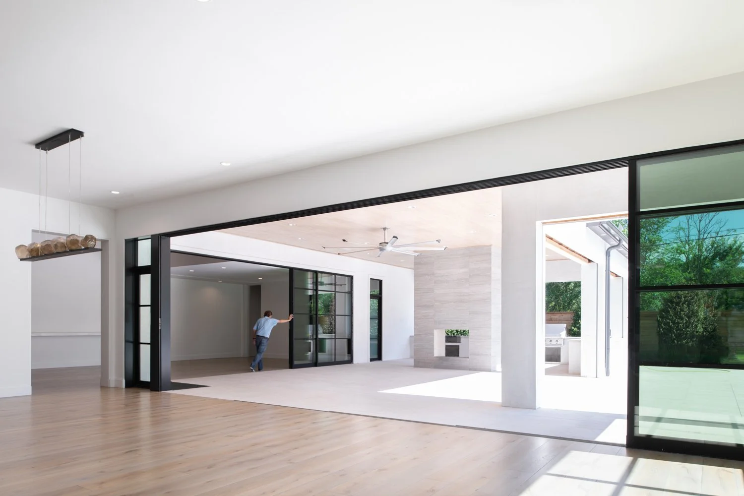 Spring is here!🌱 Bring the outside in with an elegant panoramic sliding glass doors. Here are some examples that we built into our previous custom homes.

#indooroutdoorliving #indooroutdoorflow #steelwindowsanddoors #slidingglassdoors #slidingglass