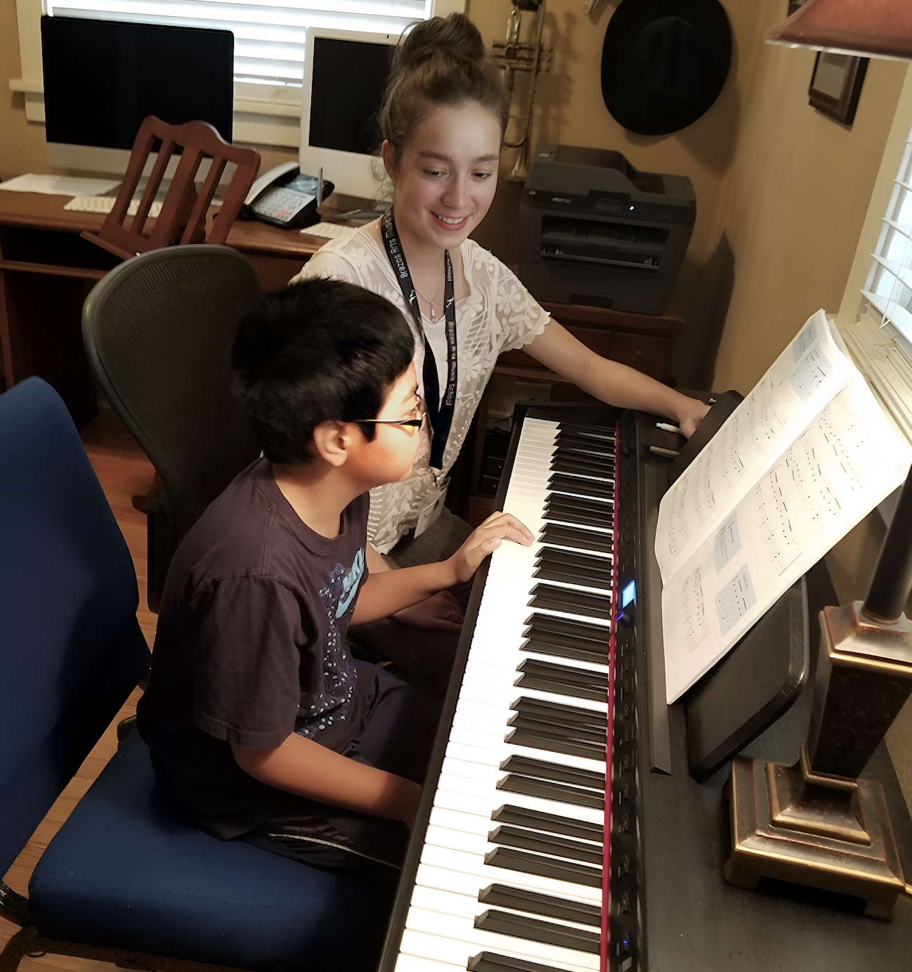 Music Lessons 1on1 Teacher and Student