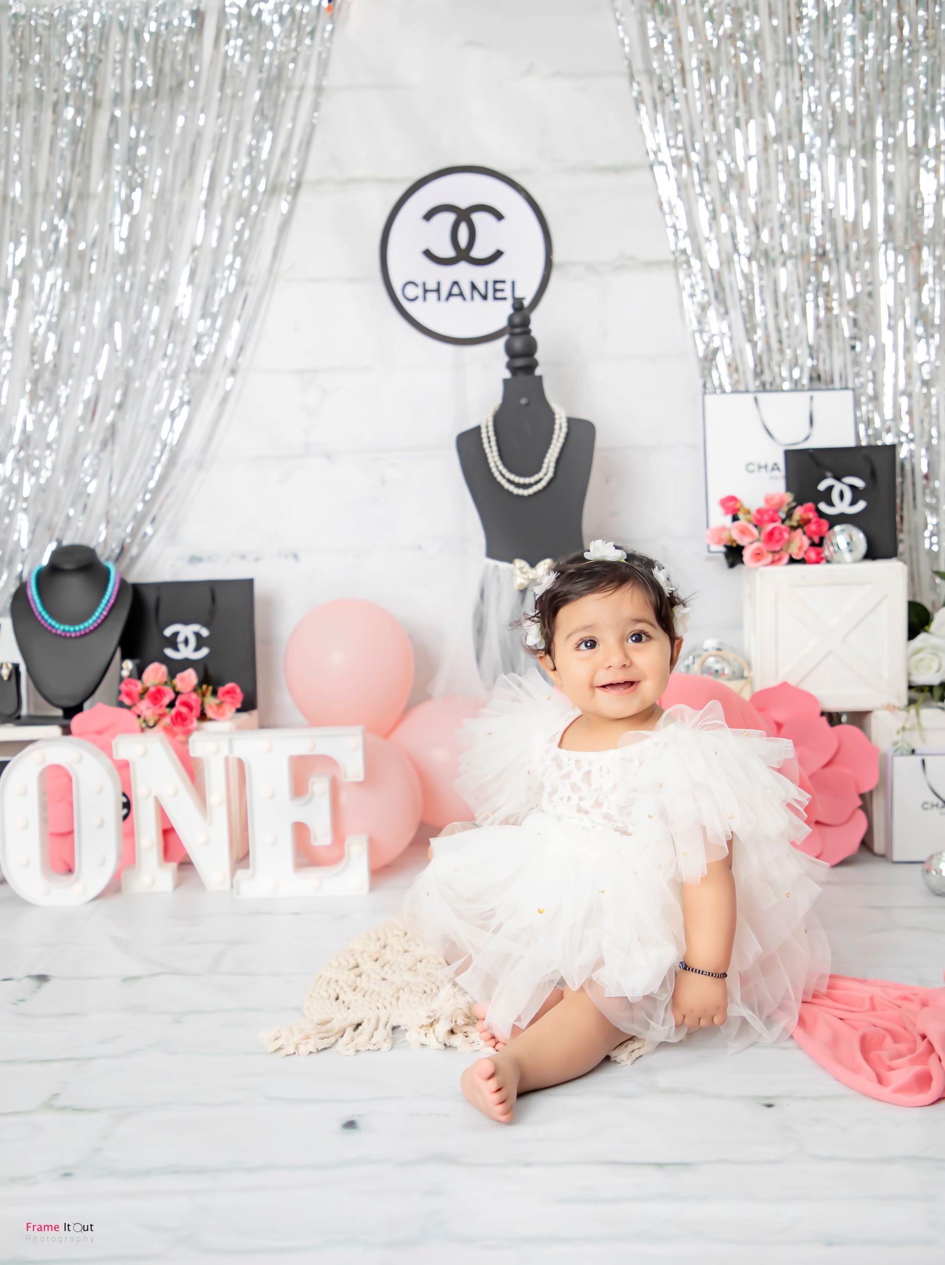 Professional sitter baby photography capturing gentle expressions and details