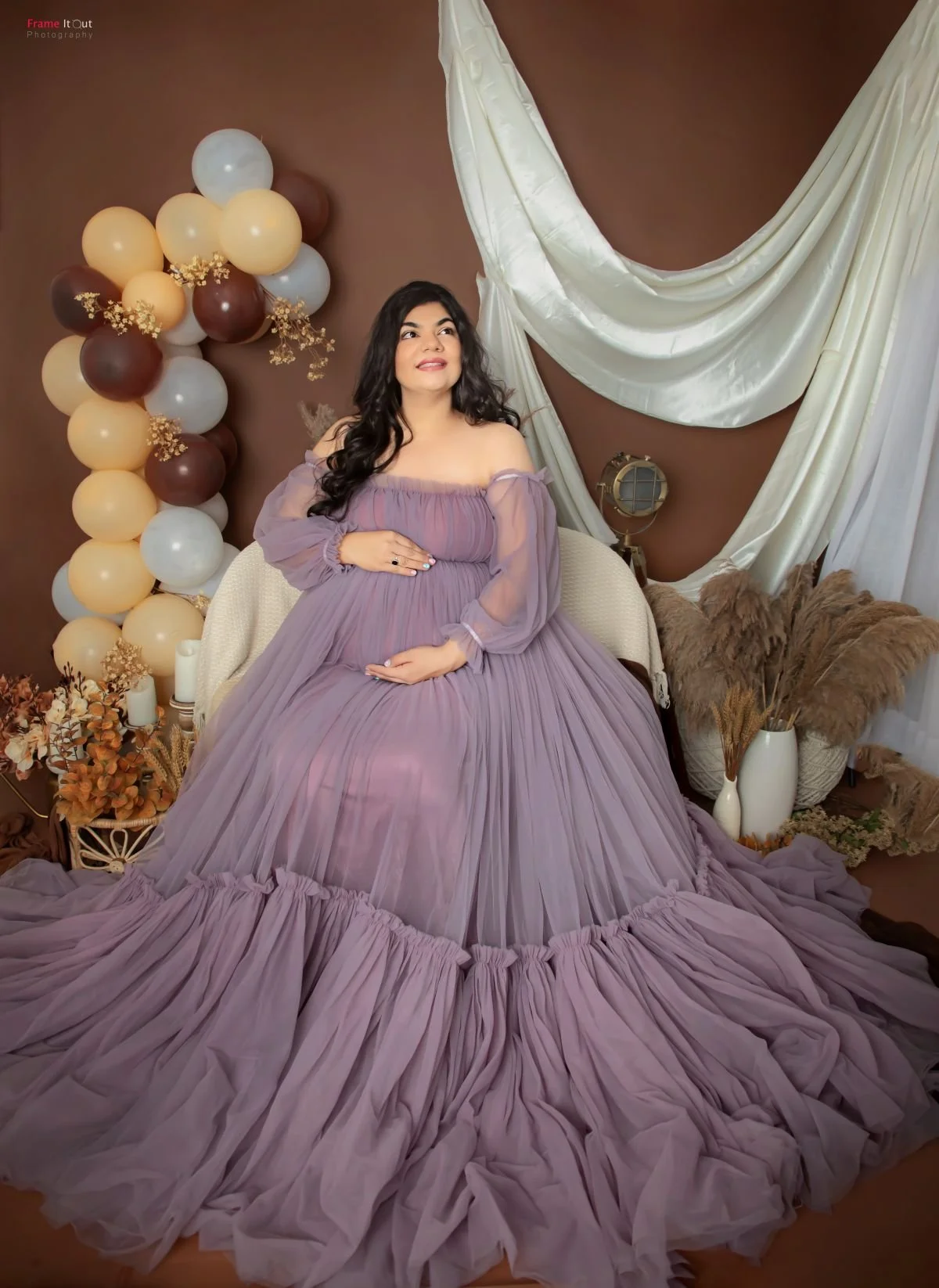 Book your maternity photoshoot in Faridabad – Frame It Out Photography