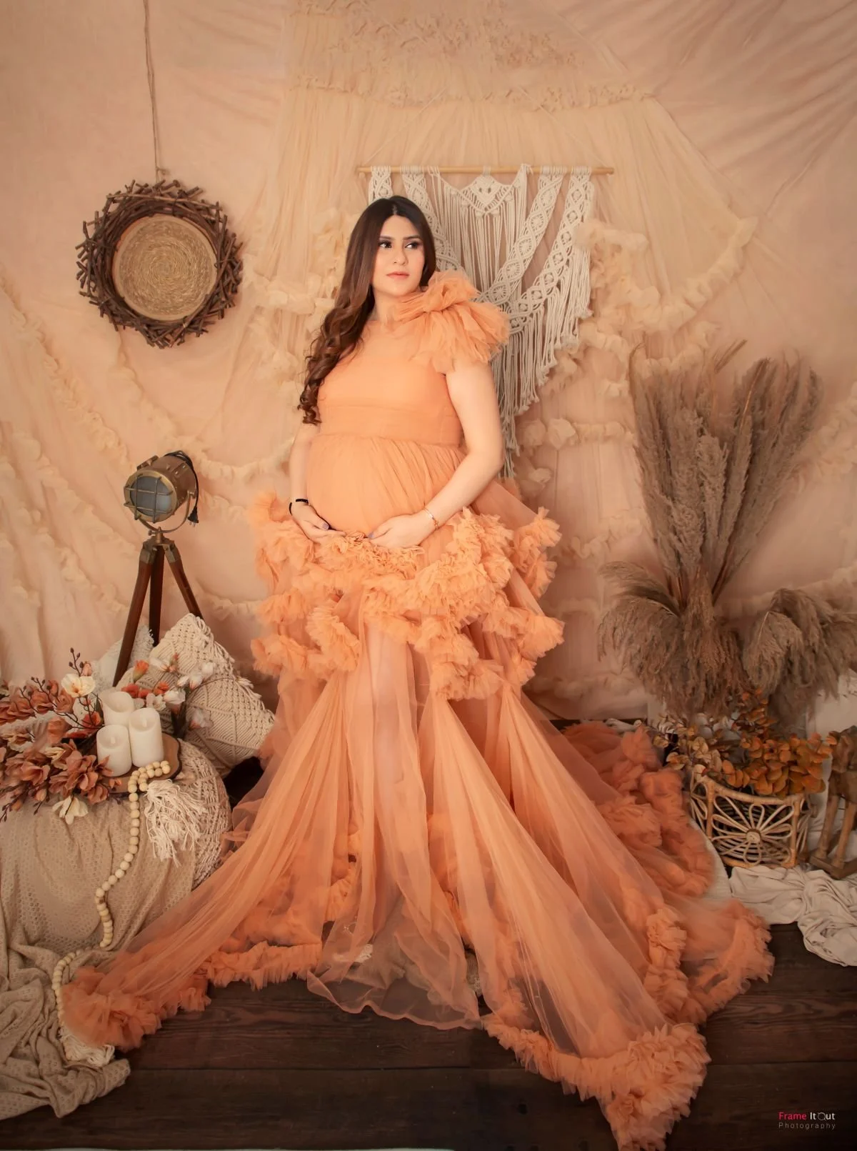 Mother-to-be booking maternity photoshoot at Frame It Out studio