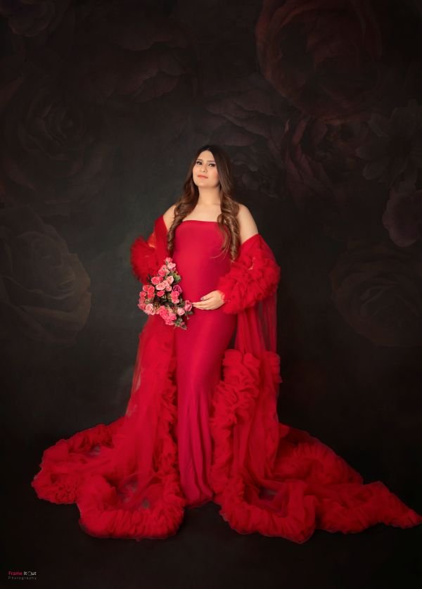 Keepsake package maternity portraits with premium gowns