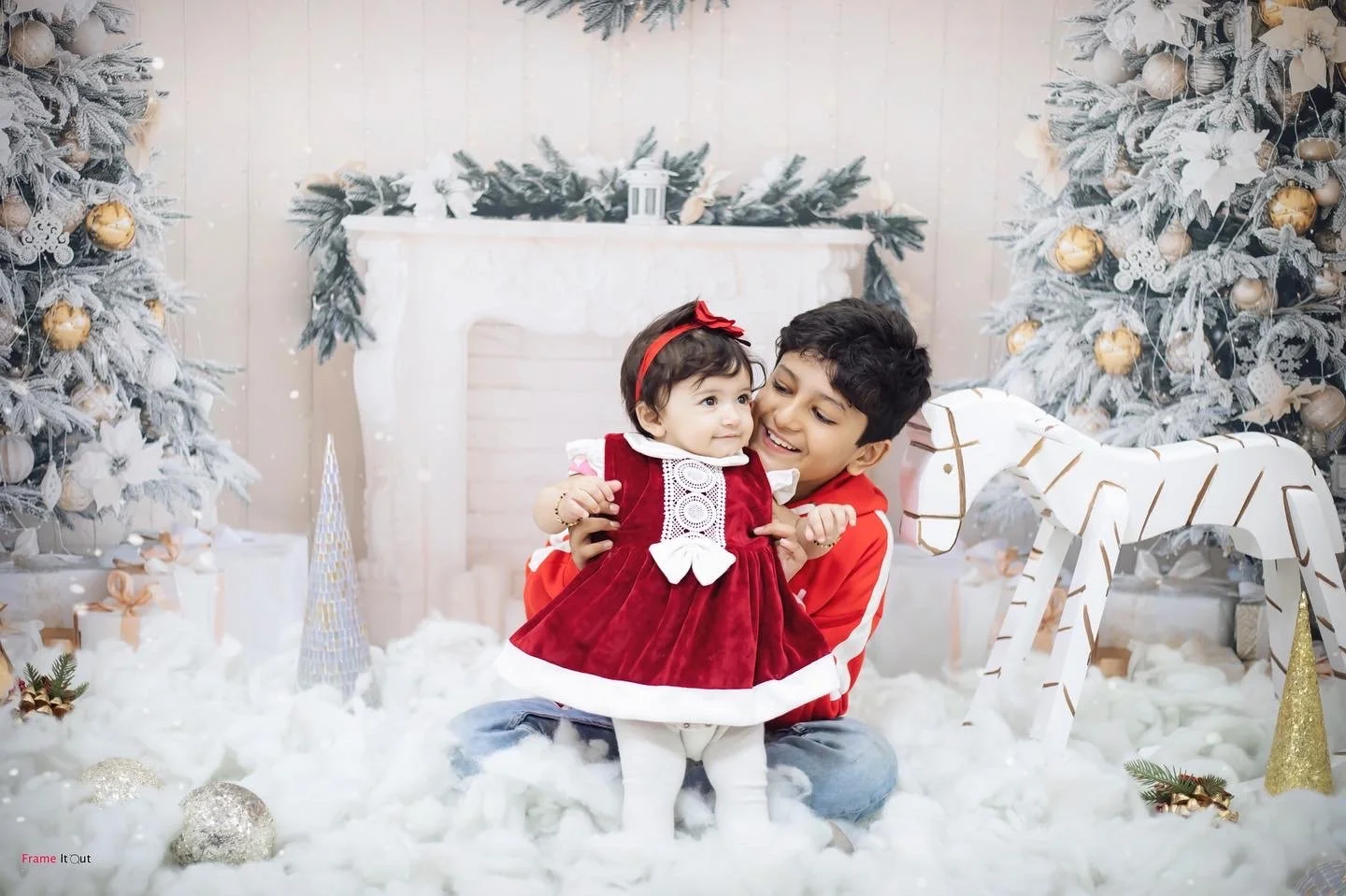 Christmas Mini Session 2025 – holiday decorations with kids – Delhi NCR