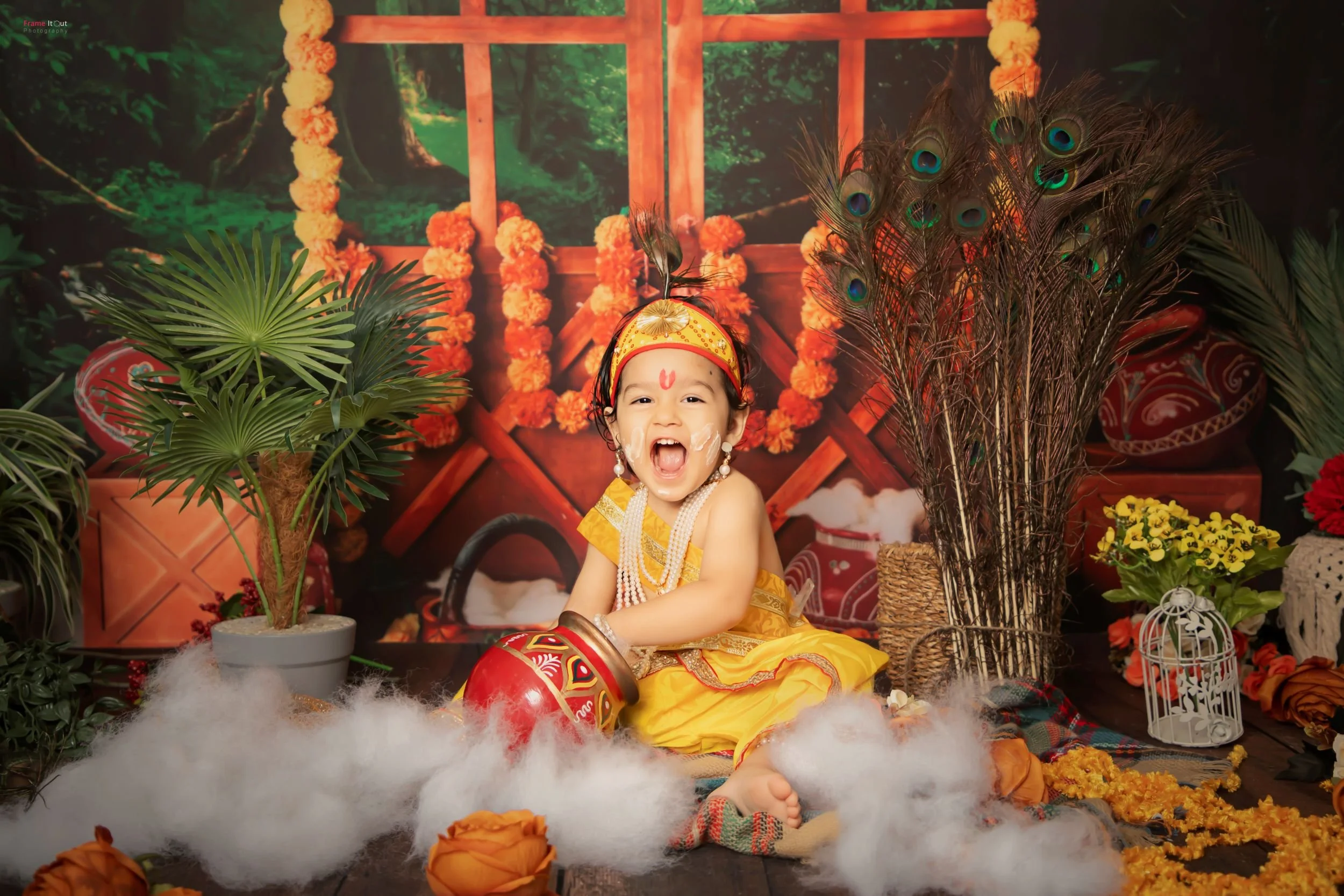 Sitter baby milestone portraits photographed at Frame It Out Photography studio in Faridabad, specialising in expressive baby photography