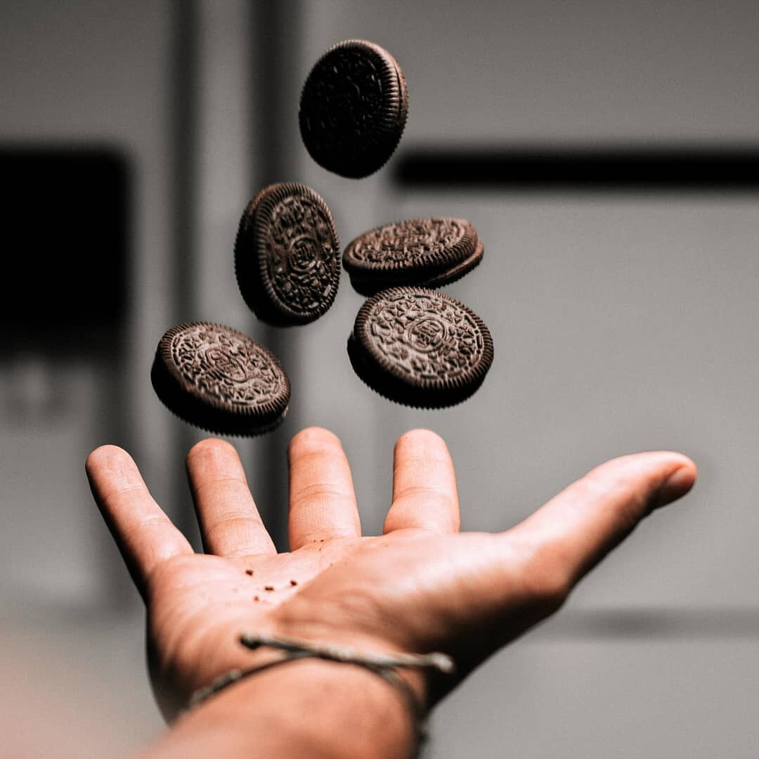 We bet every person on the planet has had an Oreo cookie before. 
.
So when people say they've never had vegan food, we ask them... have you ever had an Oreo? 🤨
.
Yes, Oreos are vegan. That means they are not made with milk, butter or eggs (or other