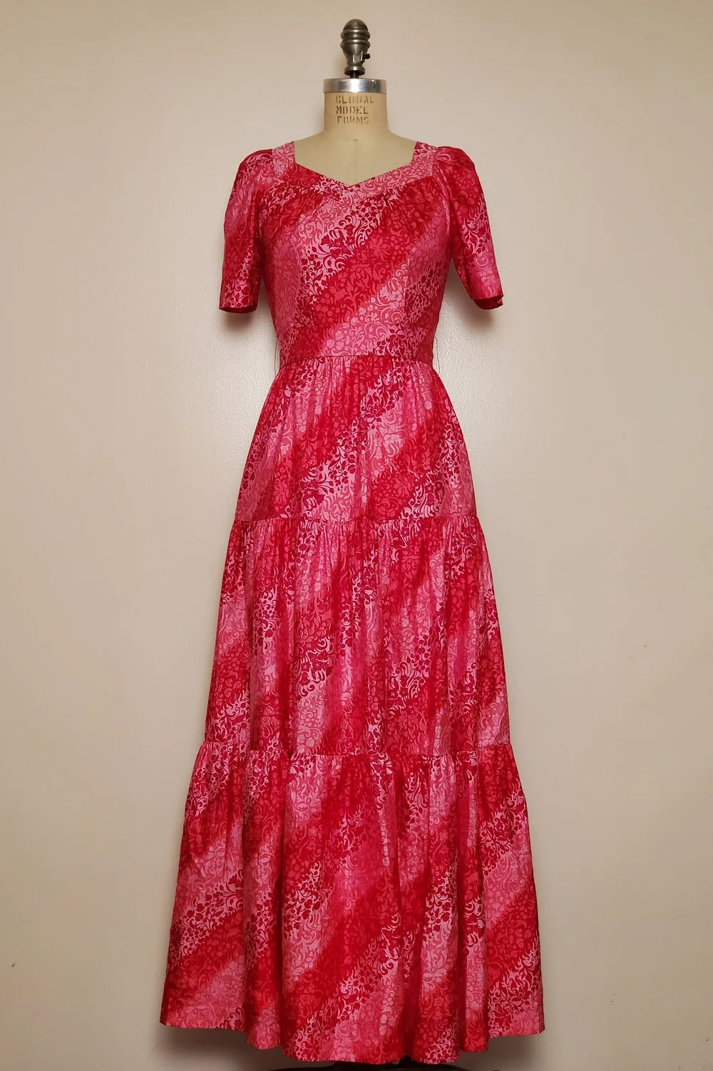 1950's Patio Dress || Silk Shantung || 3 Tiered Skirt || Waist: 27"  ATAH  BOUTIQUE