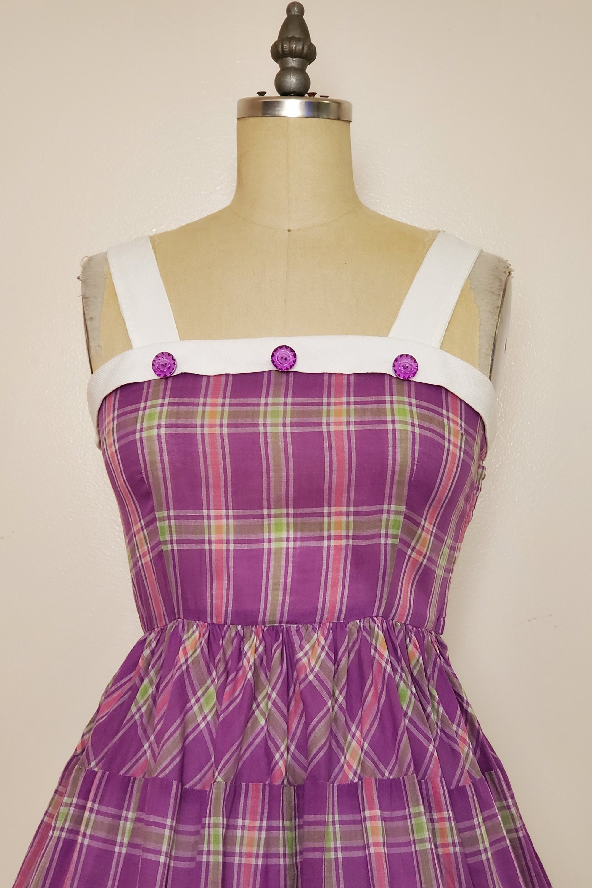 https://i.etsystatic.com/22704871/r/il/7d8fd2/6187672741/il_fullxfull.6187672741_d0b6.jpg