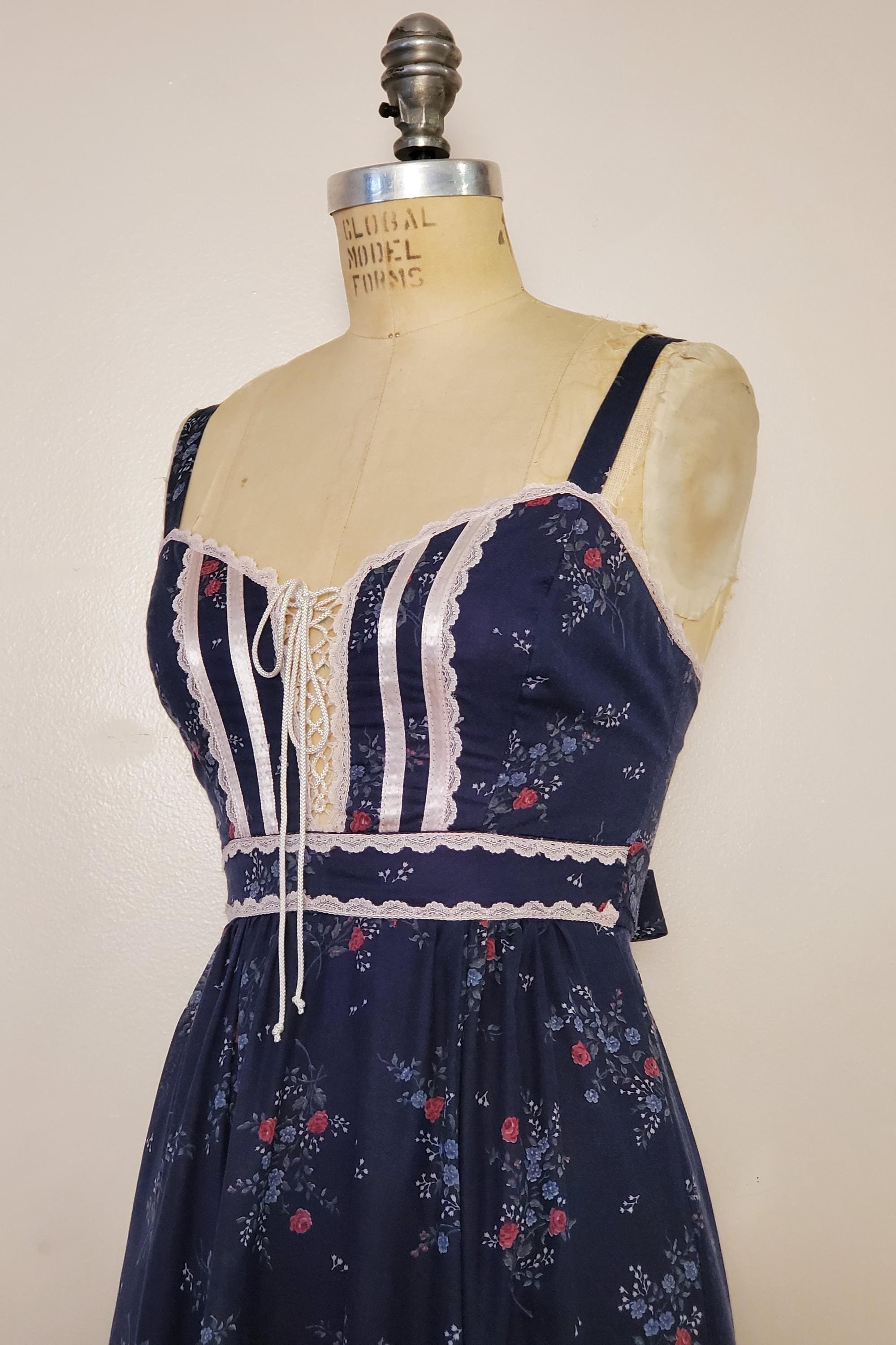 https://i.etsystatic.com/22704871/r/il/b1fc5f/6388325171/il_fullxfull.6388325171_92jo.jpg