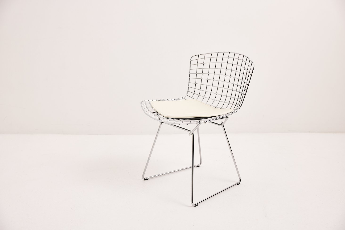 Bertoia Side Chair with Seat Pad