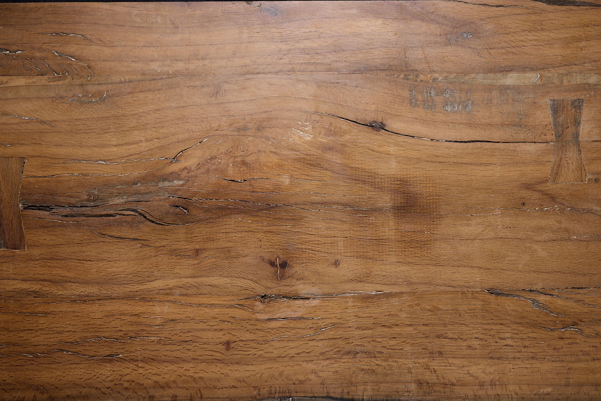 Reclaimed Oak w Bowties_SideB-0165.jpg