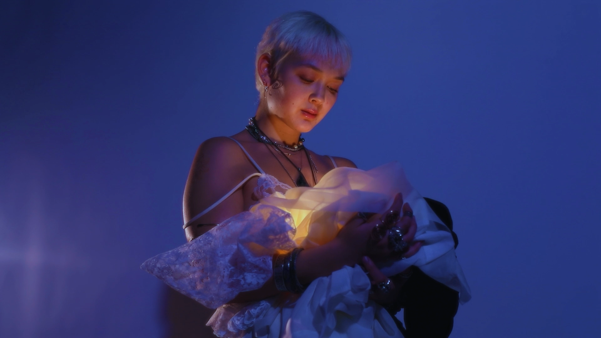 (Music Video) "The Beg" - Entifan