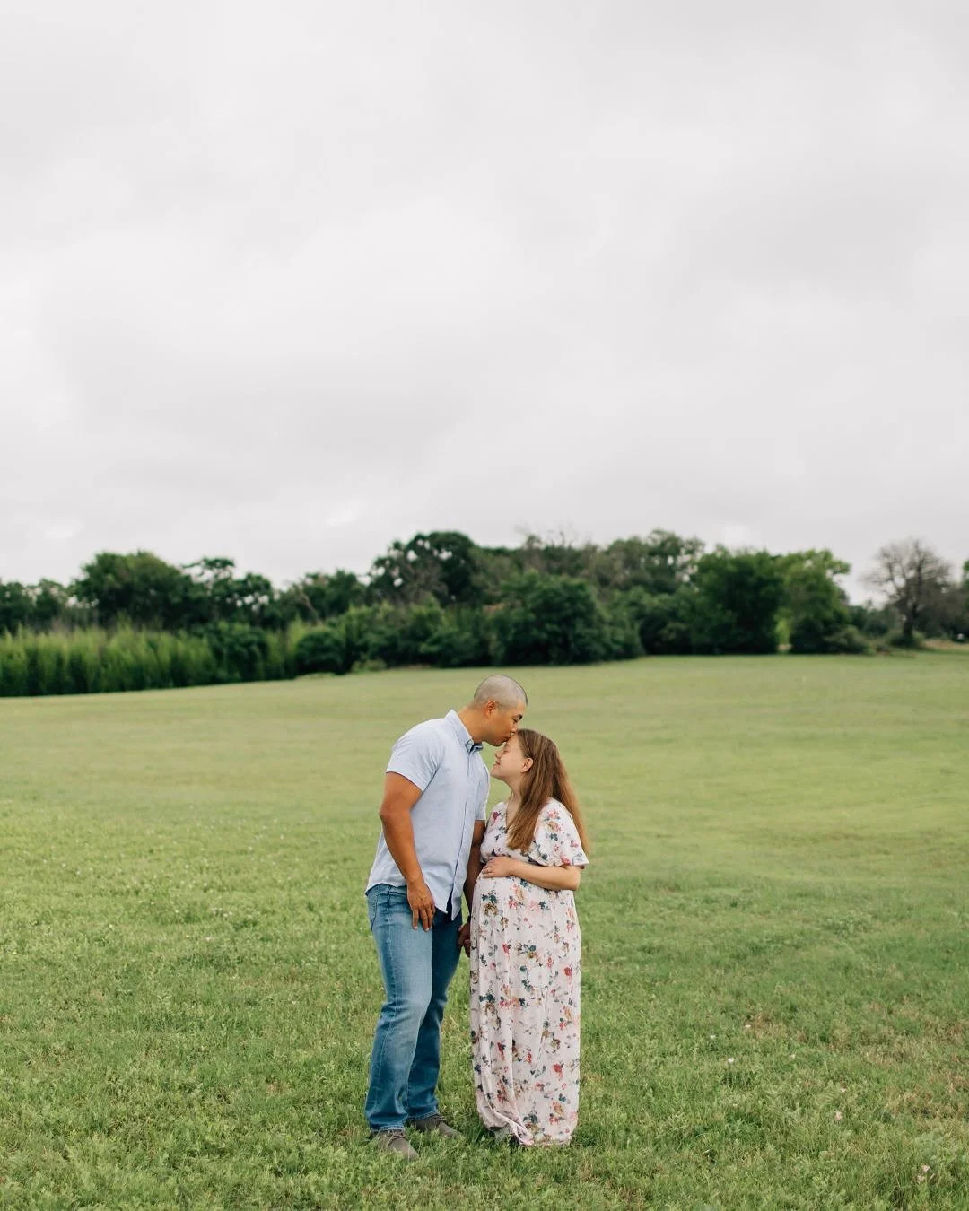 A little overcast sky shot for an overcast day today! And YOU GUYS! Fall minis are almost here! Make sure you&rsquo;re subscribed to my email list to receive first dibs! I&rsquo;ll definitely have two dates for October&mdash;one in a pumpkin patch, a