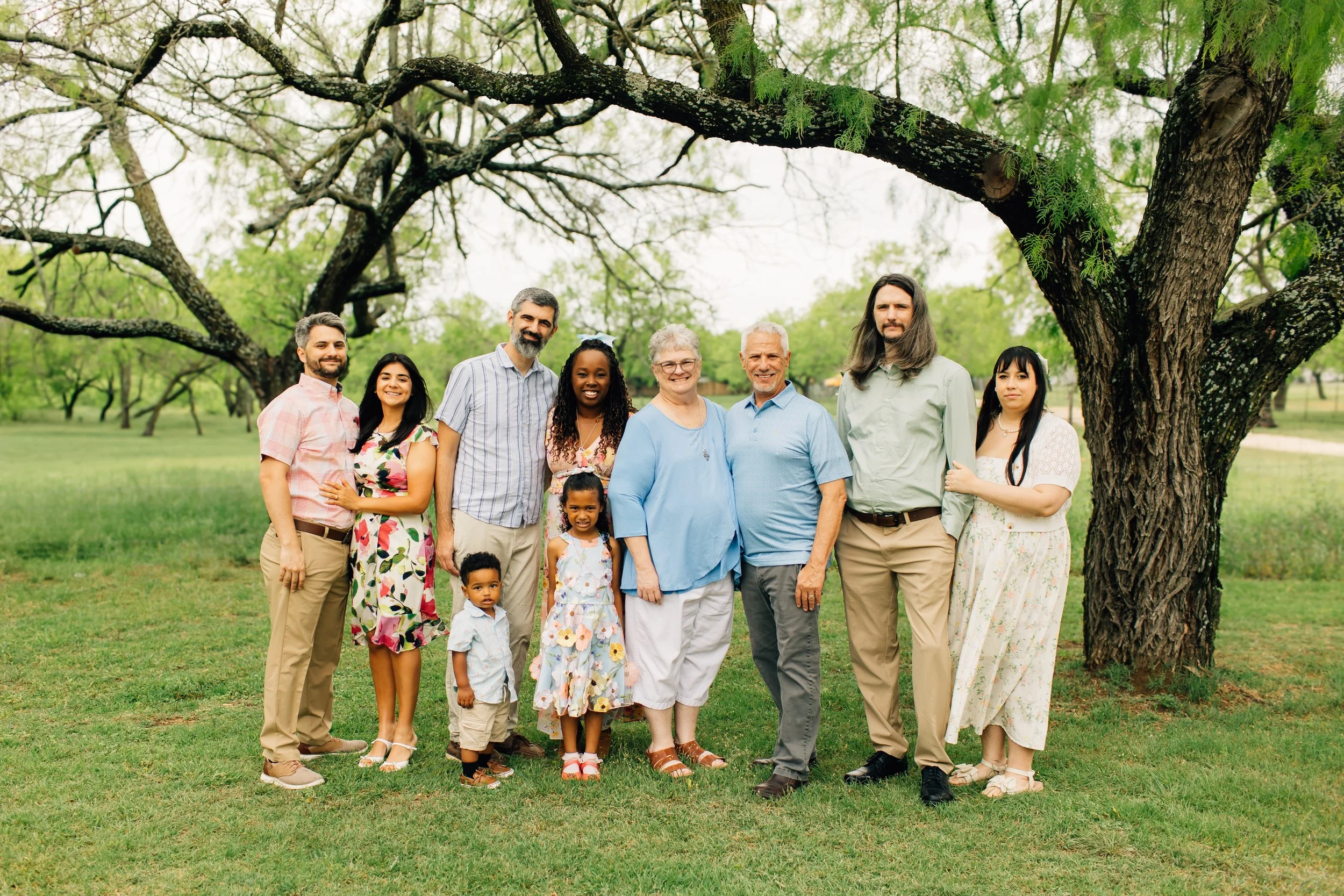 2025 0419 JoyceGivanExtFamily-1.jpg