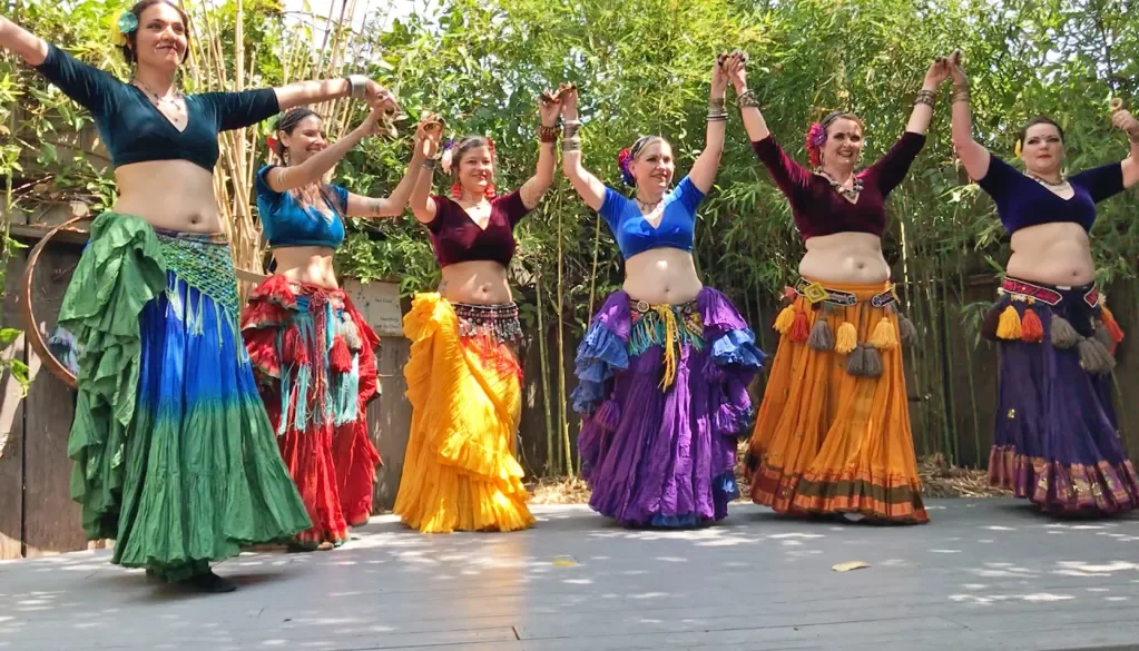 BELLYDANCE COMMUNITY SHOWCASE, SATURDAY OCTOBER 25, @3PM IN THE GARDEN. FREE EVENT!