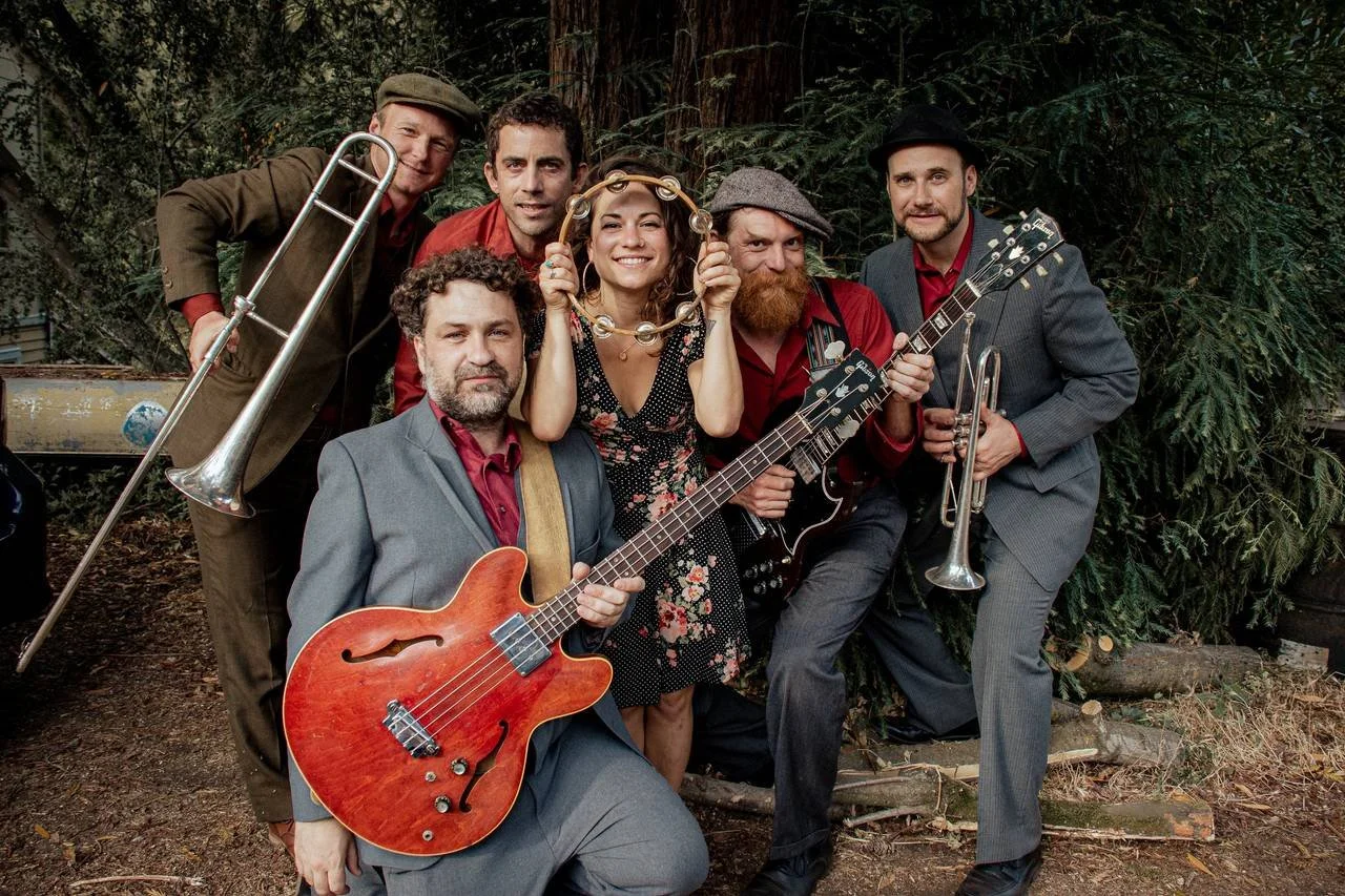 HARRY & THE HITMEN NEW YEARS EVE BASH, WEDNESDAY DECEMBER 31 @9PM